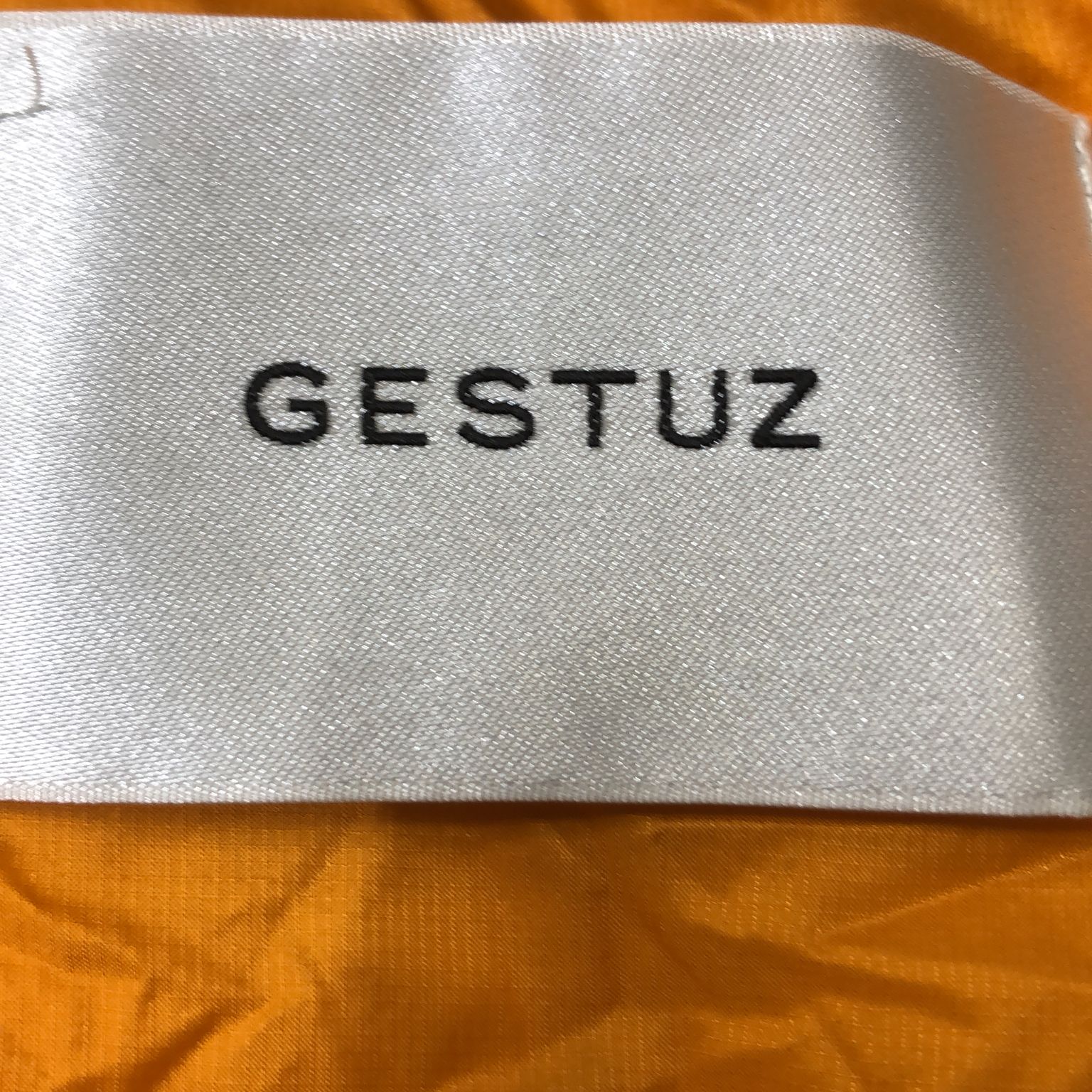 Gestuz