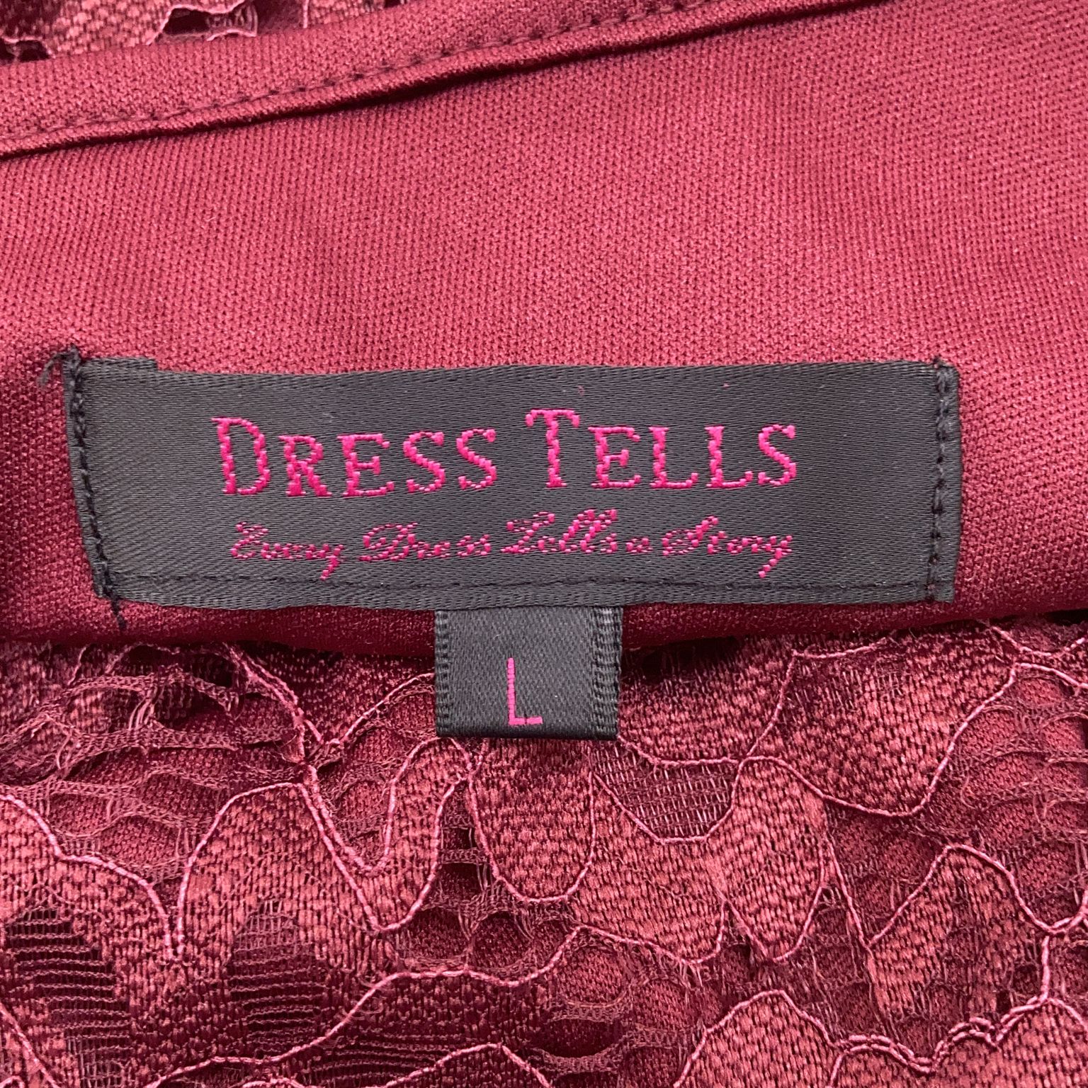 Dress Tells