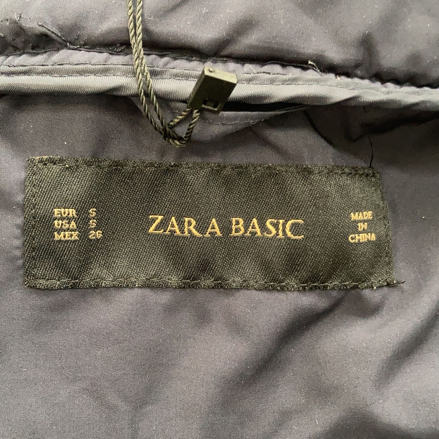 Zara Basic