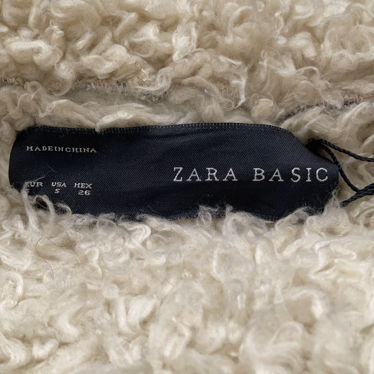 Zara Basic