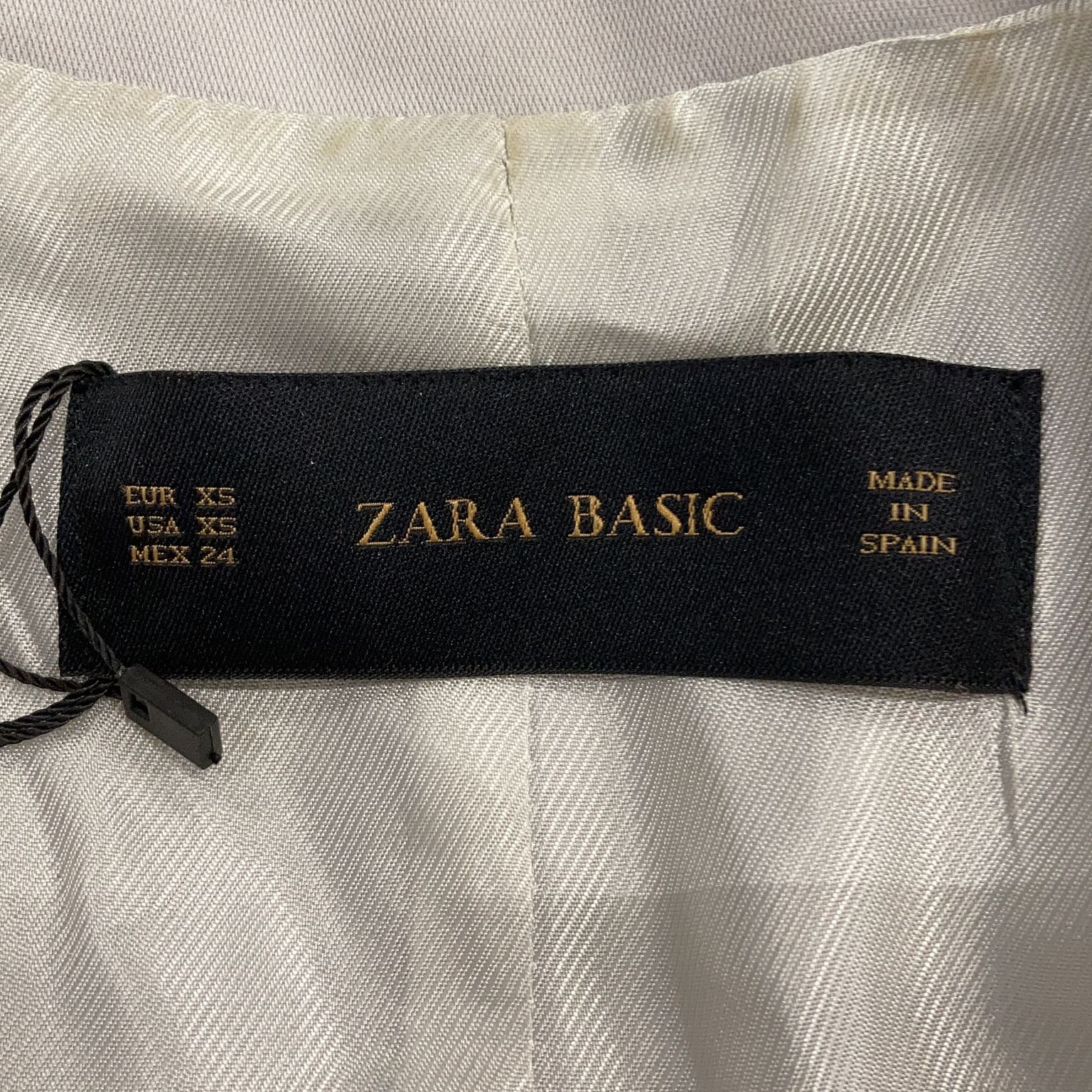 Zara Basic