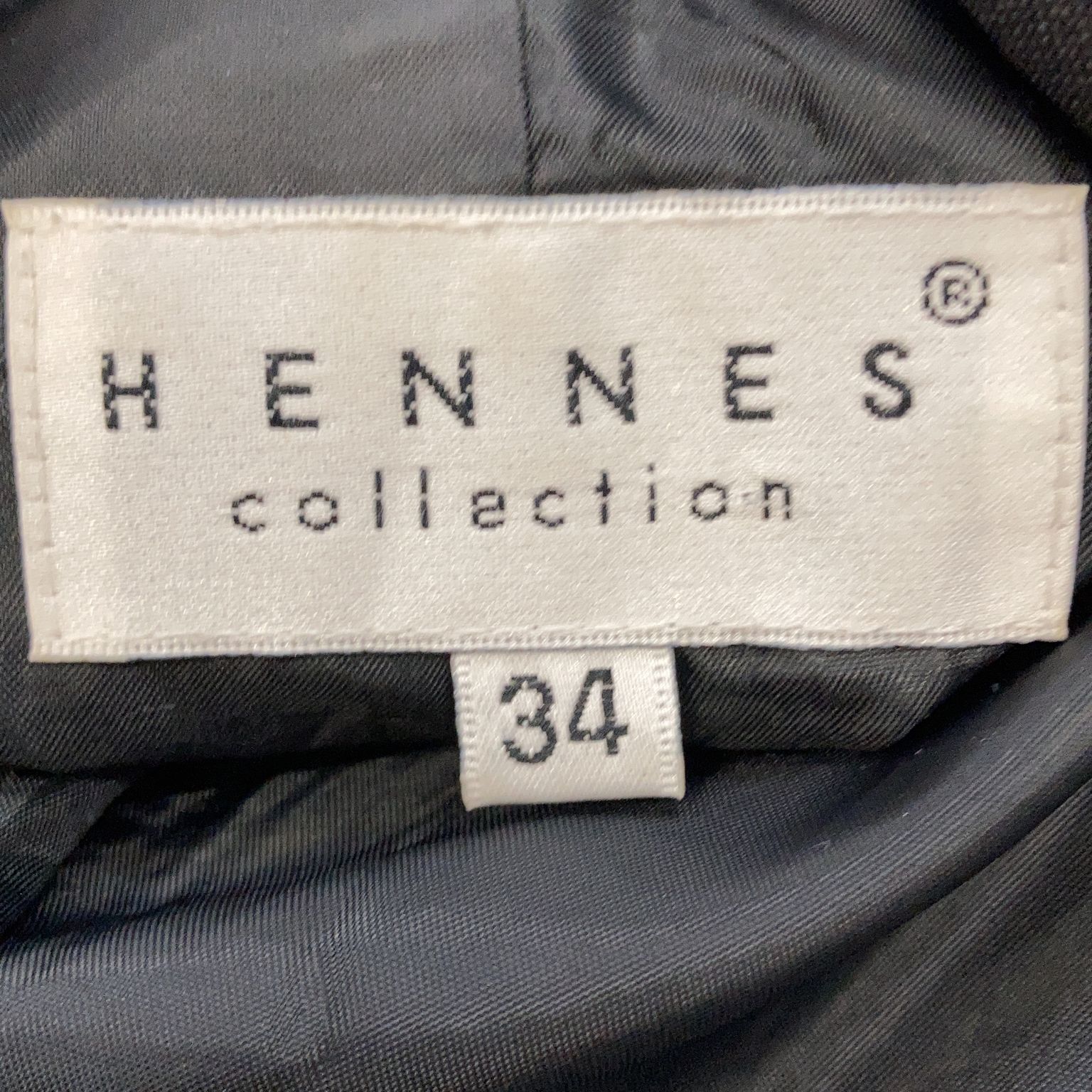 Hennes Collection