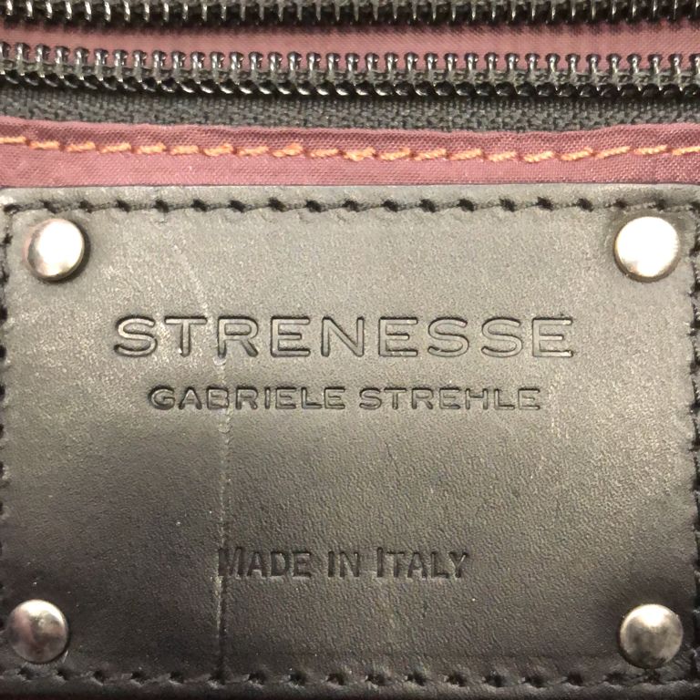 Strenesse