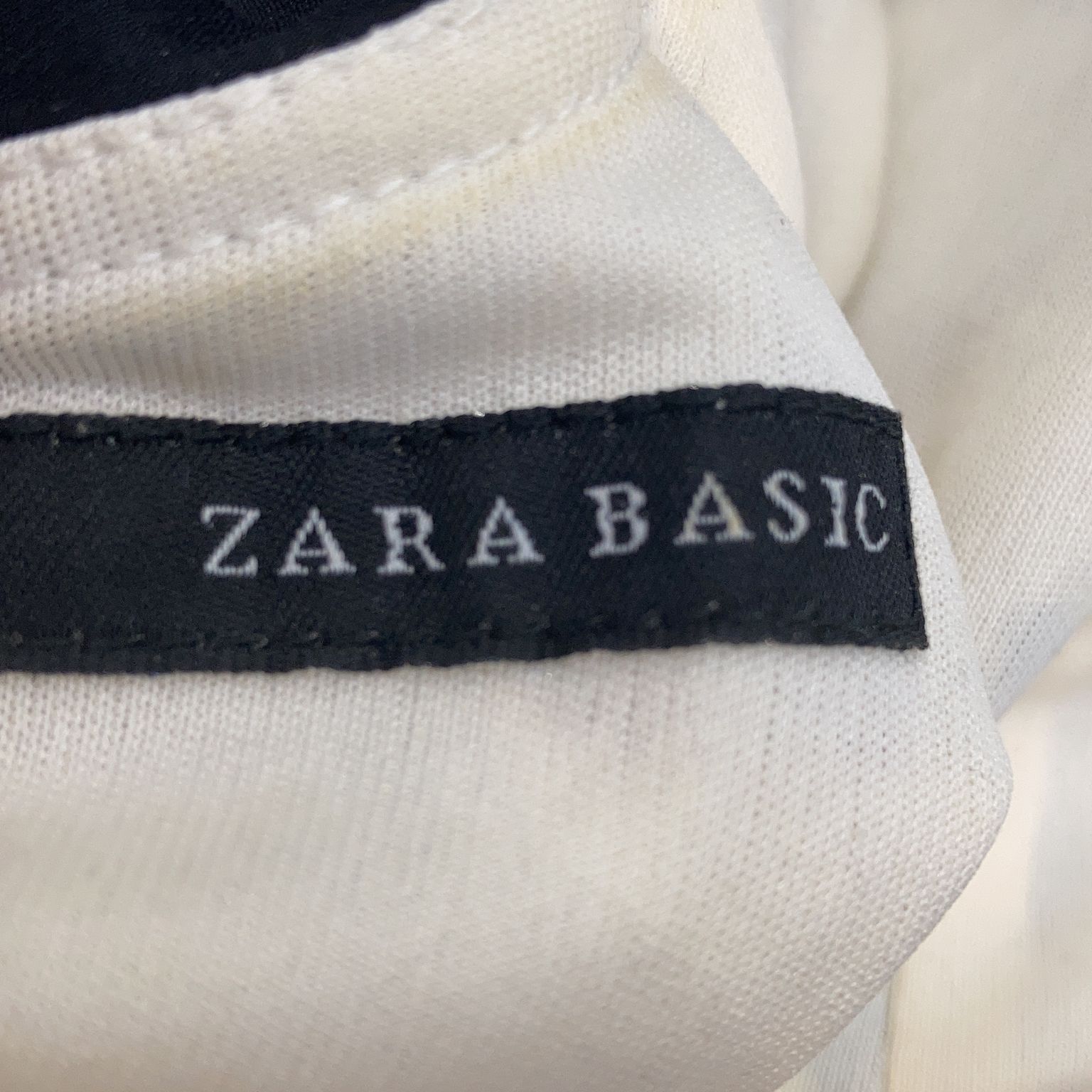 Zara Basic