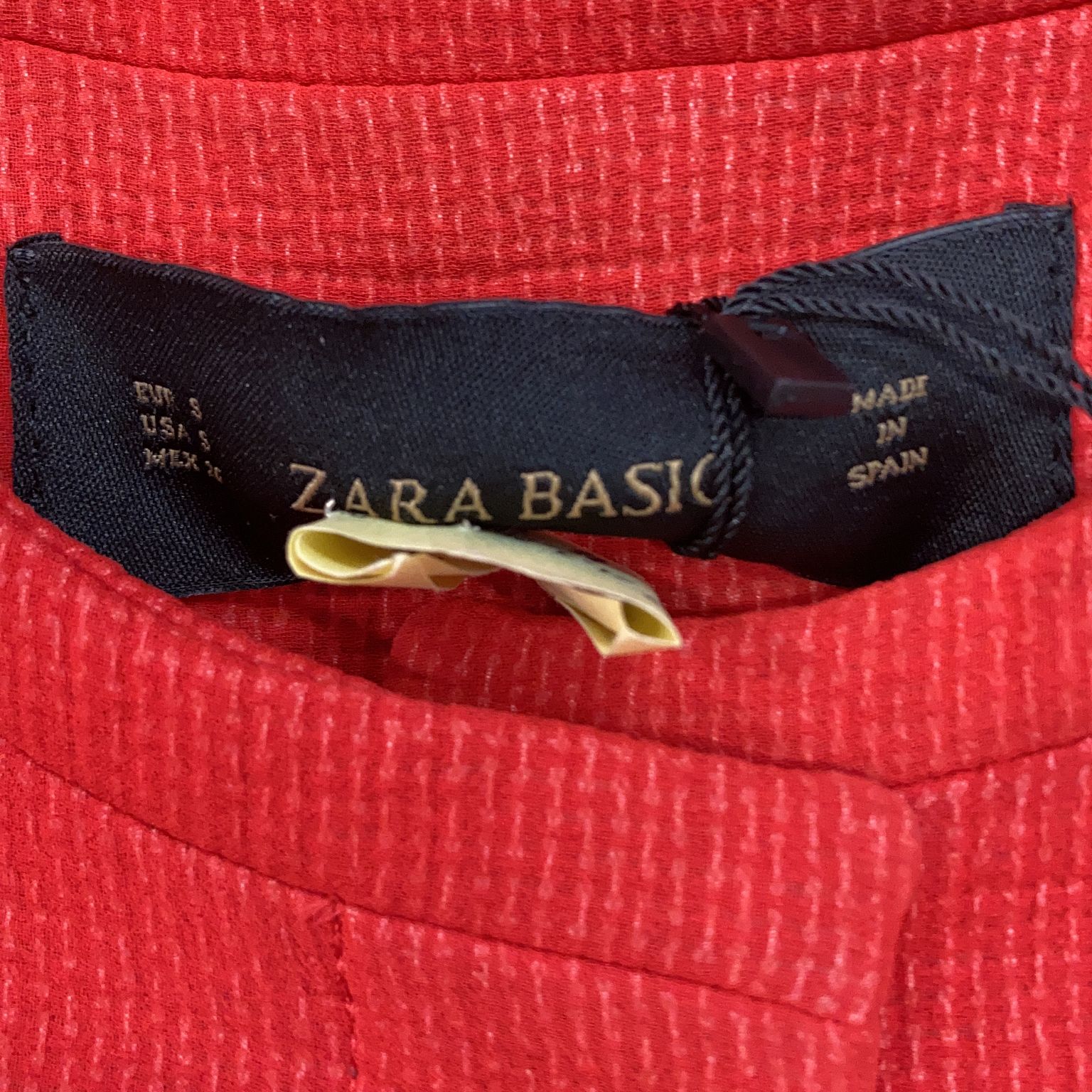 Zara Basic