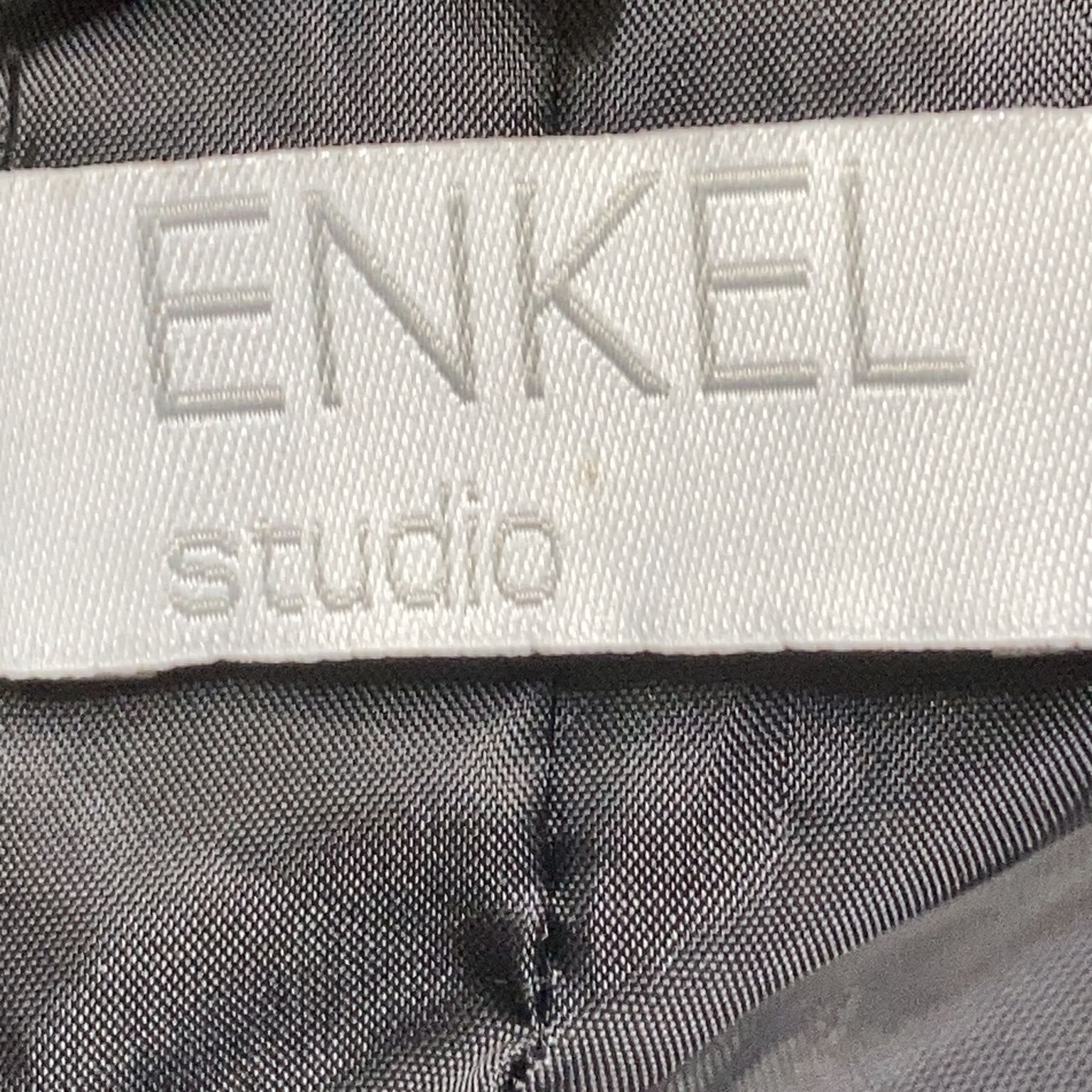 Enkel Studio