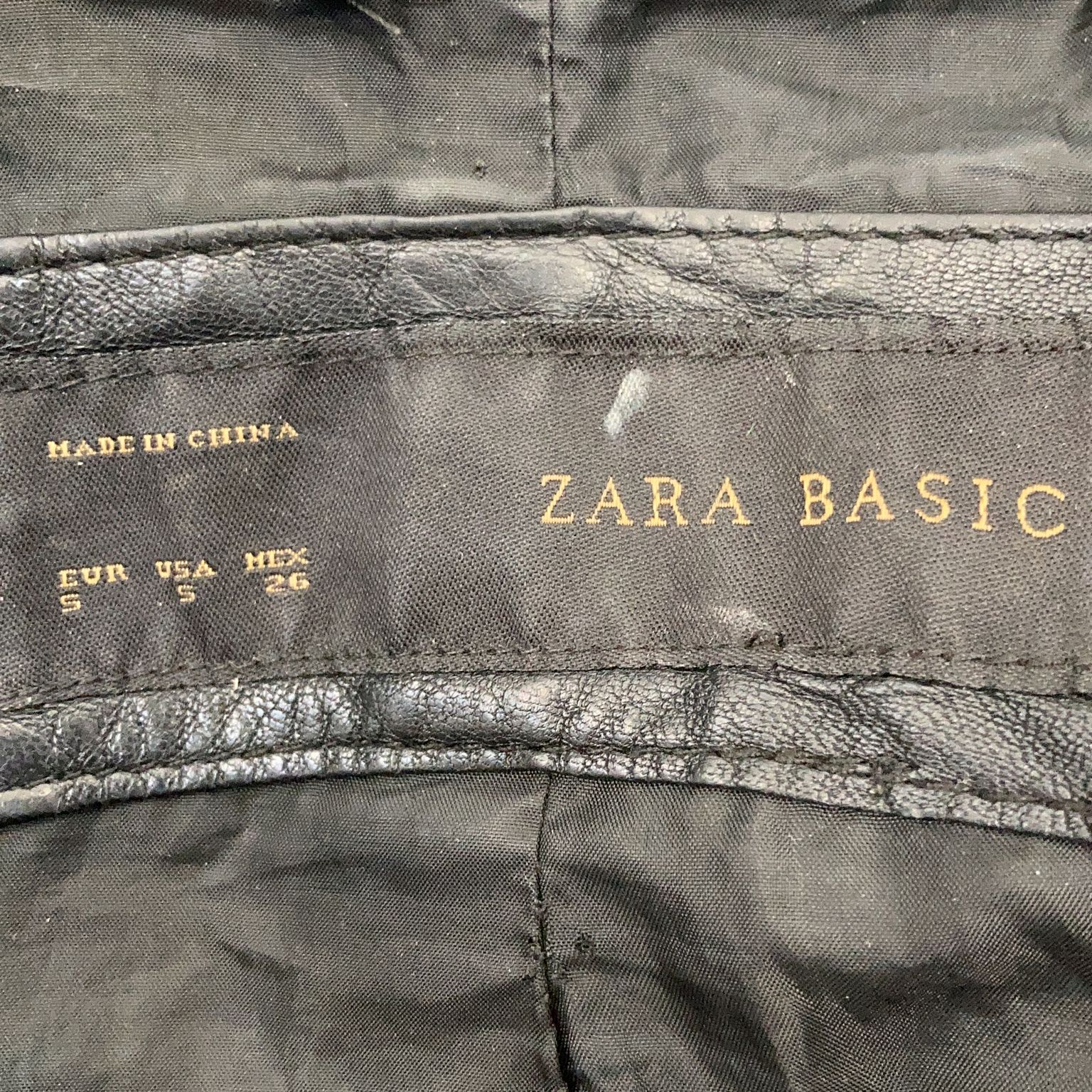 Zara Basic