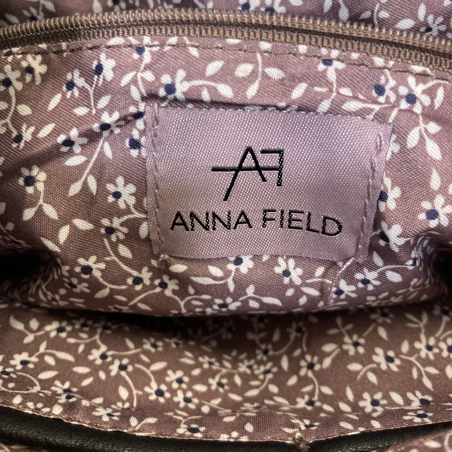 Anna Field