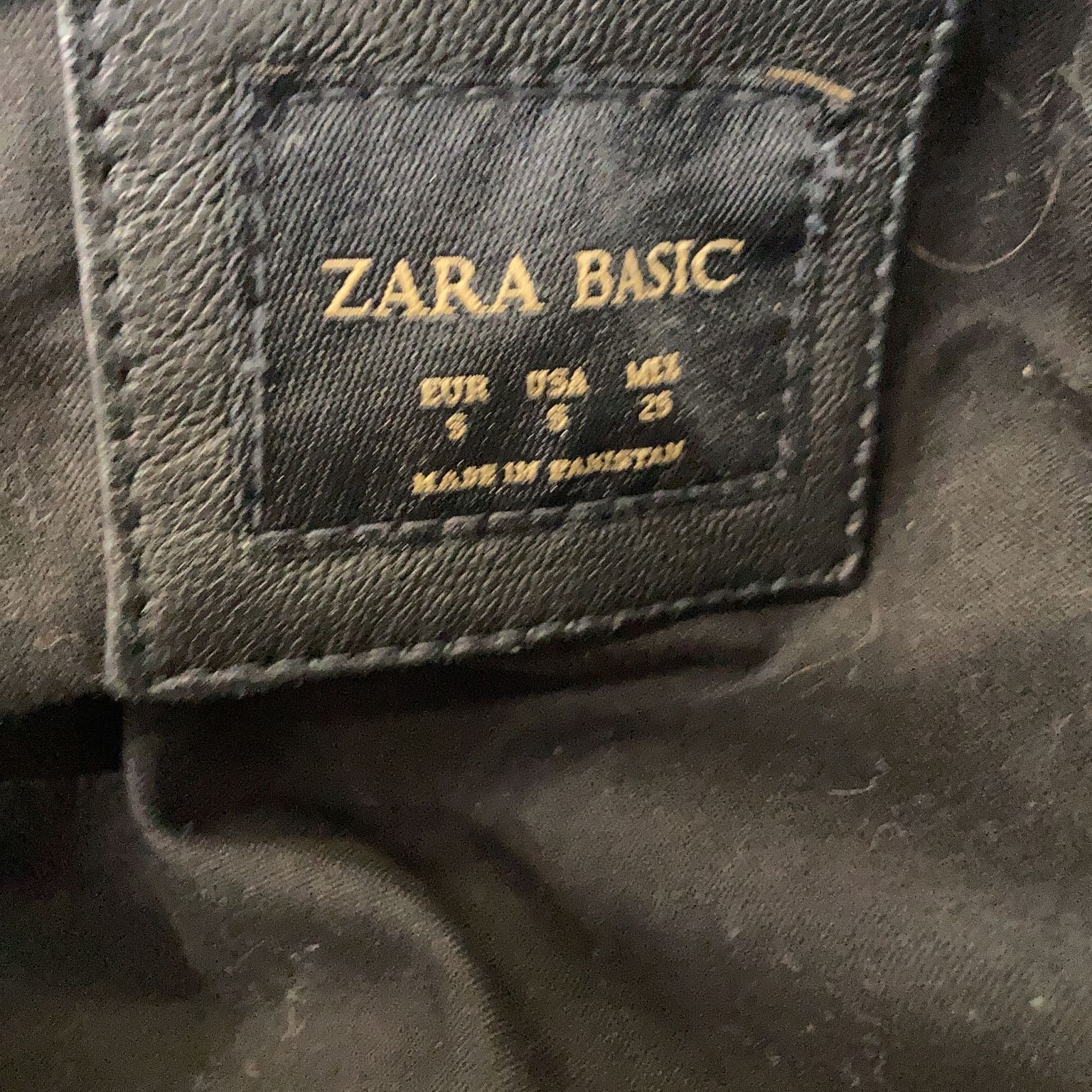 Zara Basic