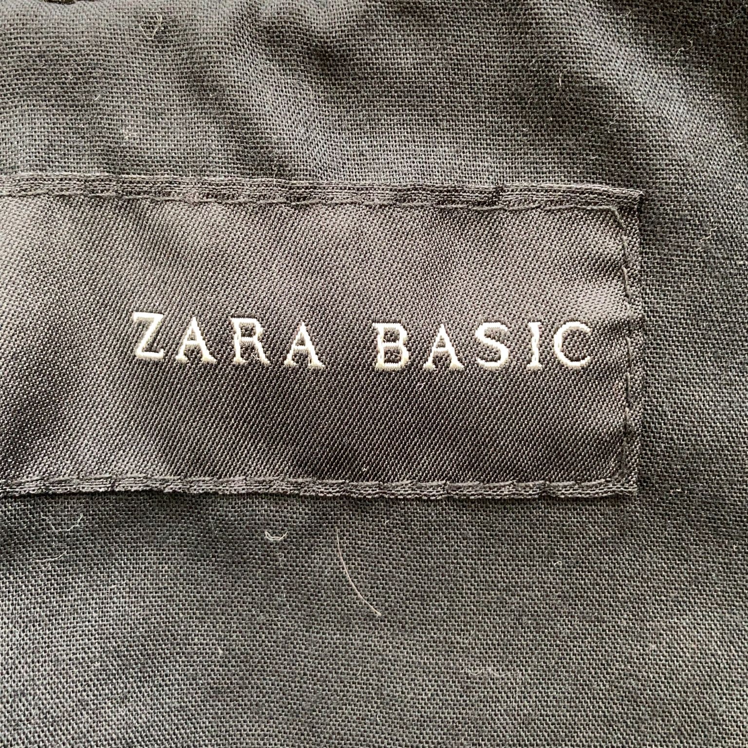 Zara Basic