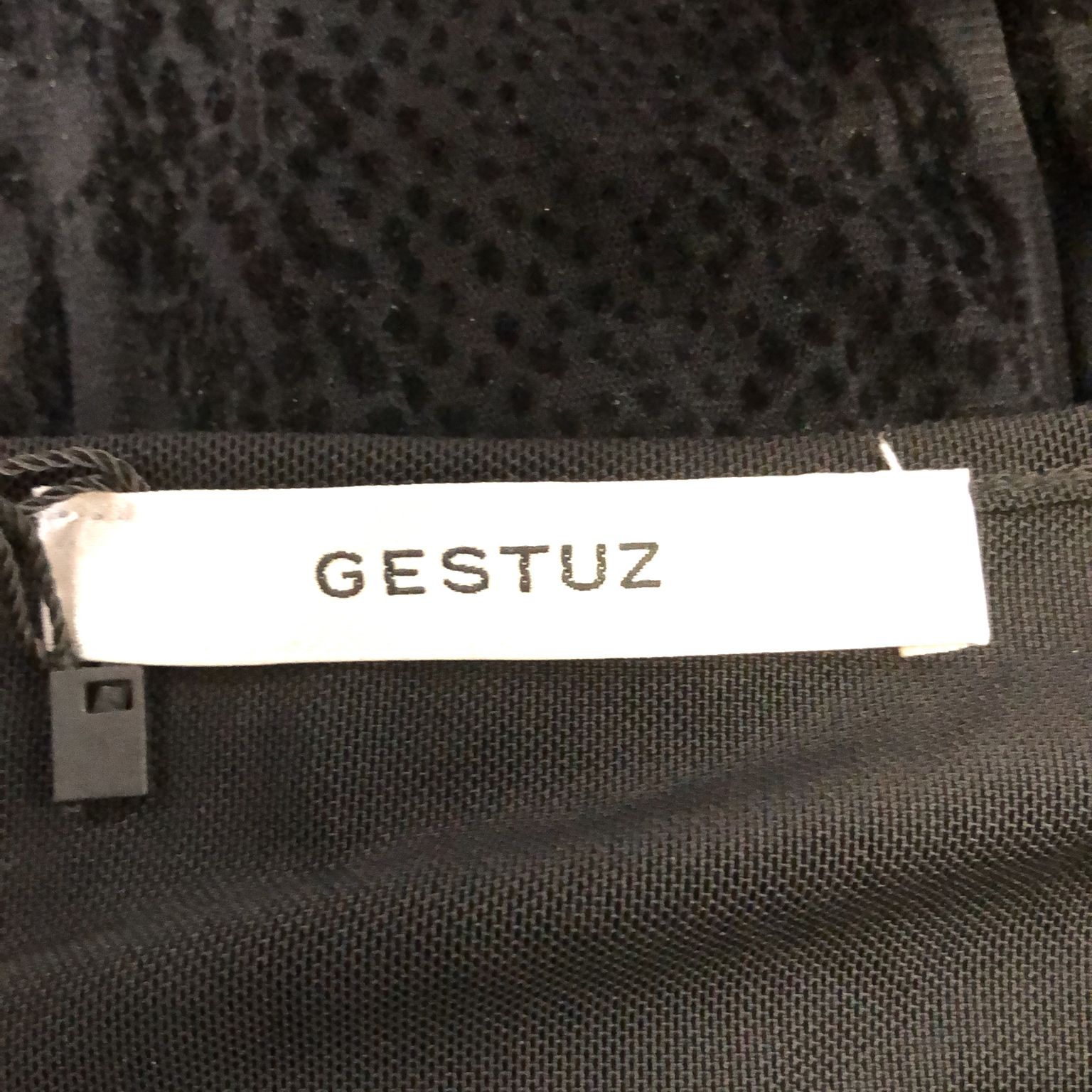 Gestuz