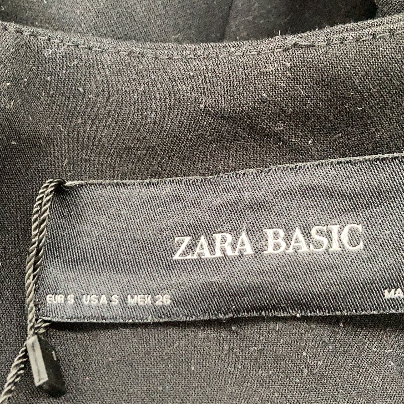 Zara Basic