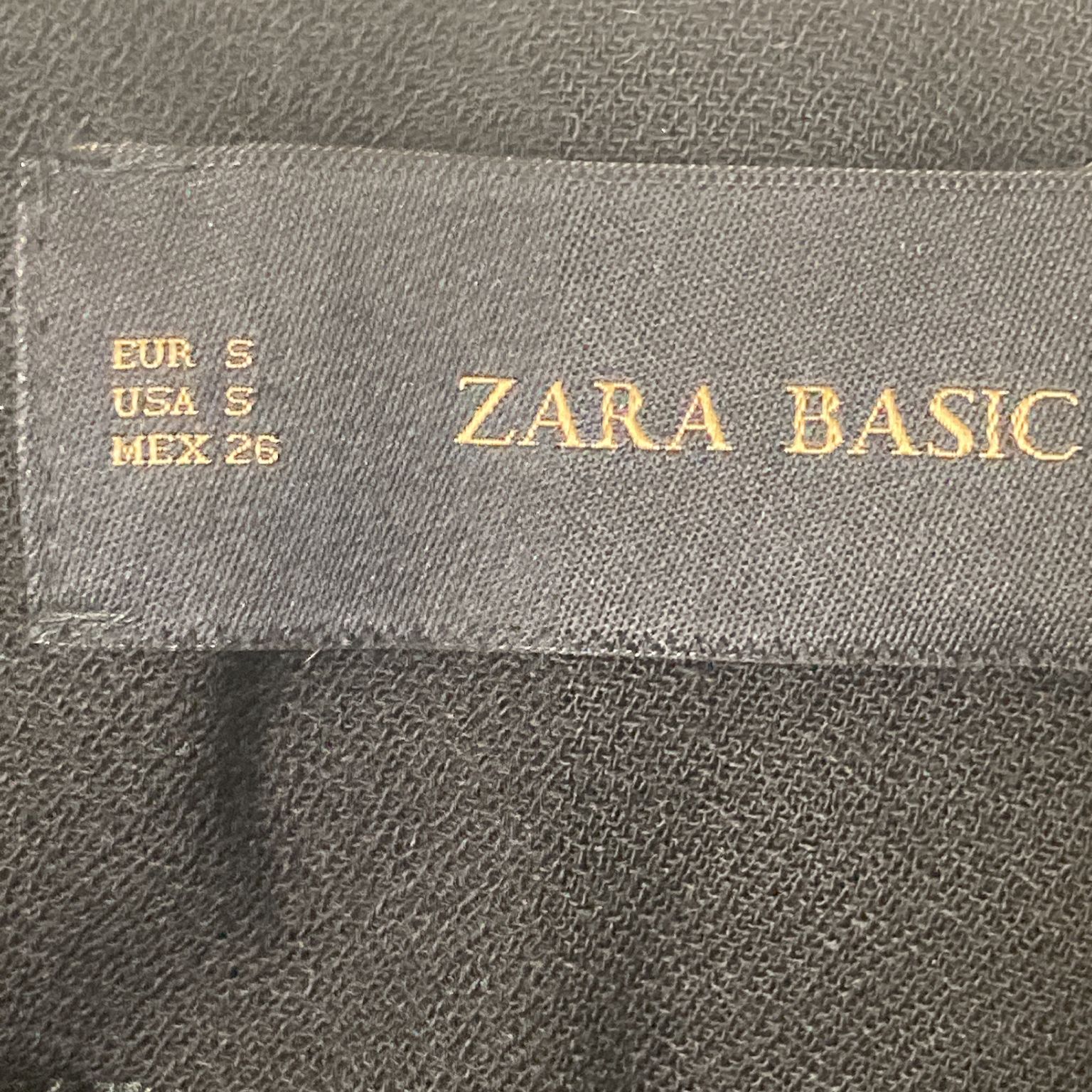 Zara Basic