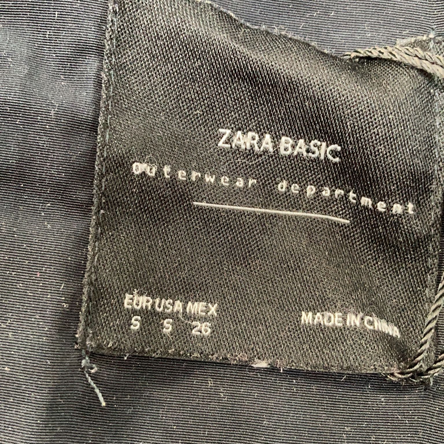 Zara Basic