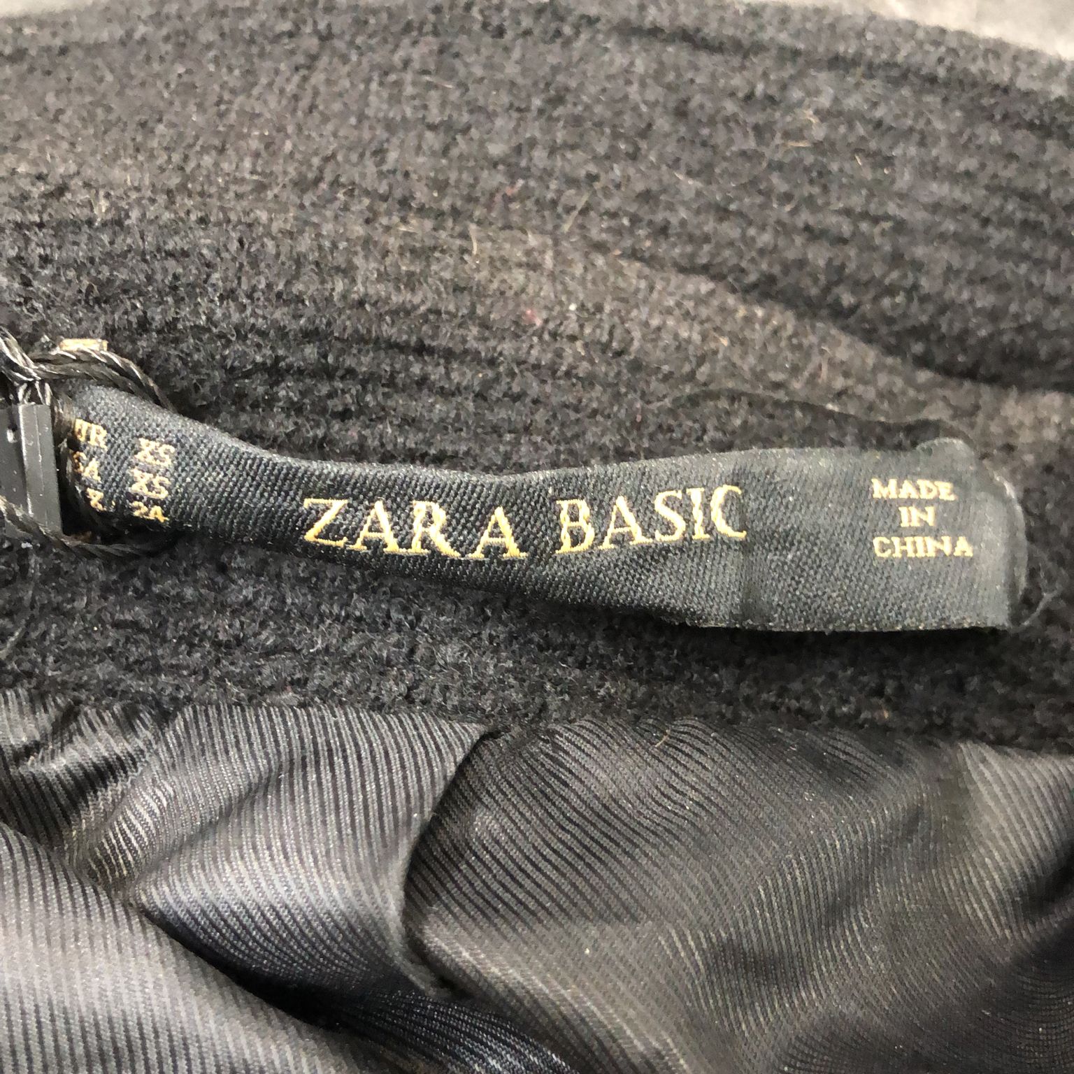 Zara Basic