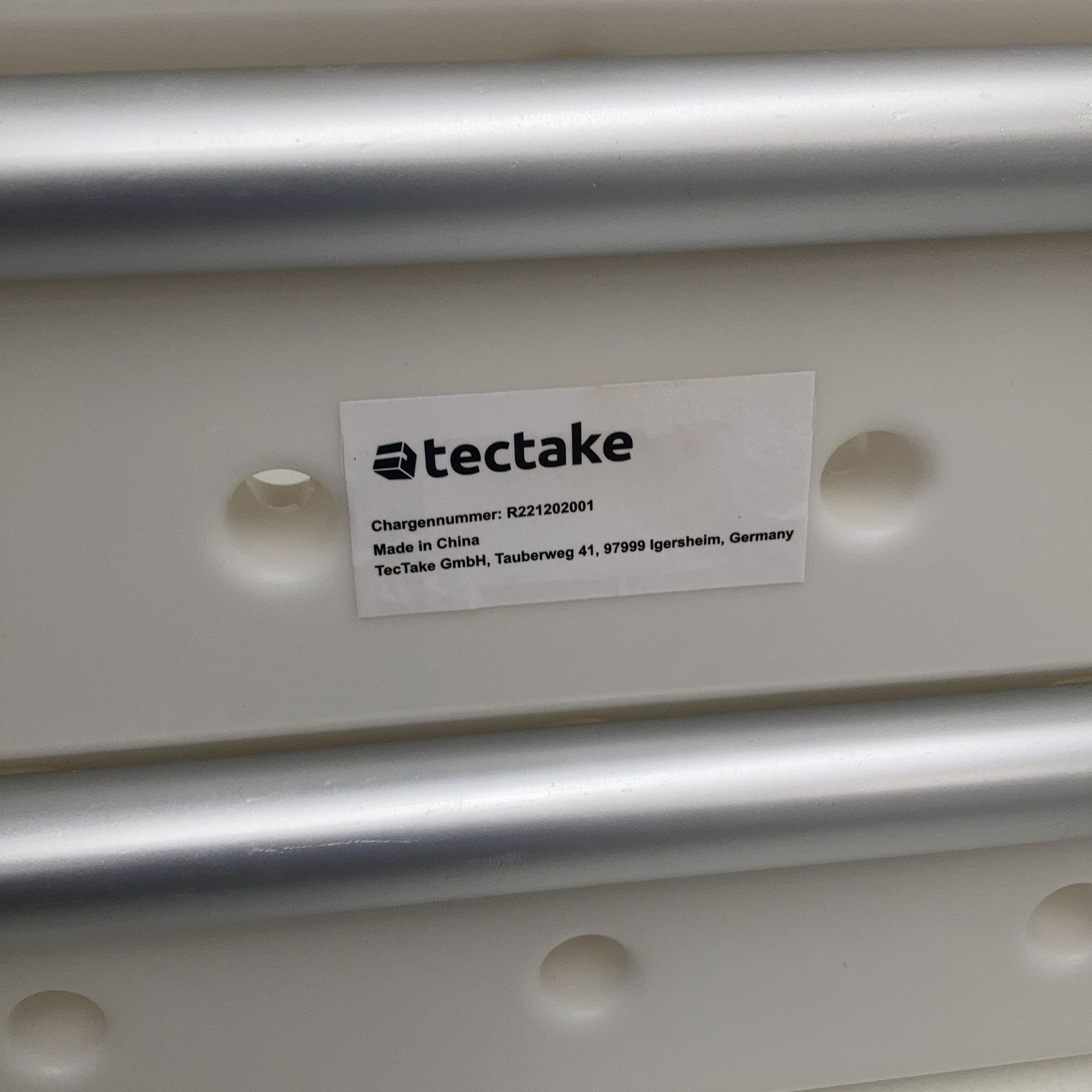 Tectake