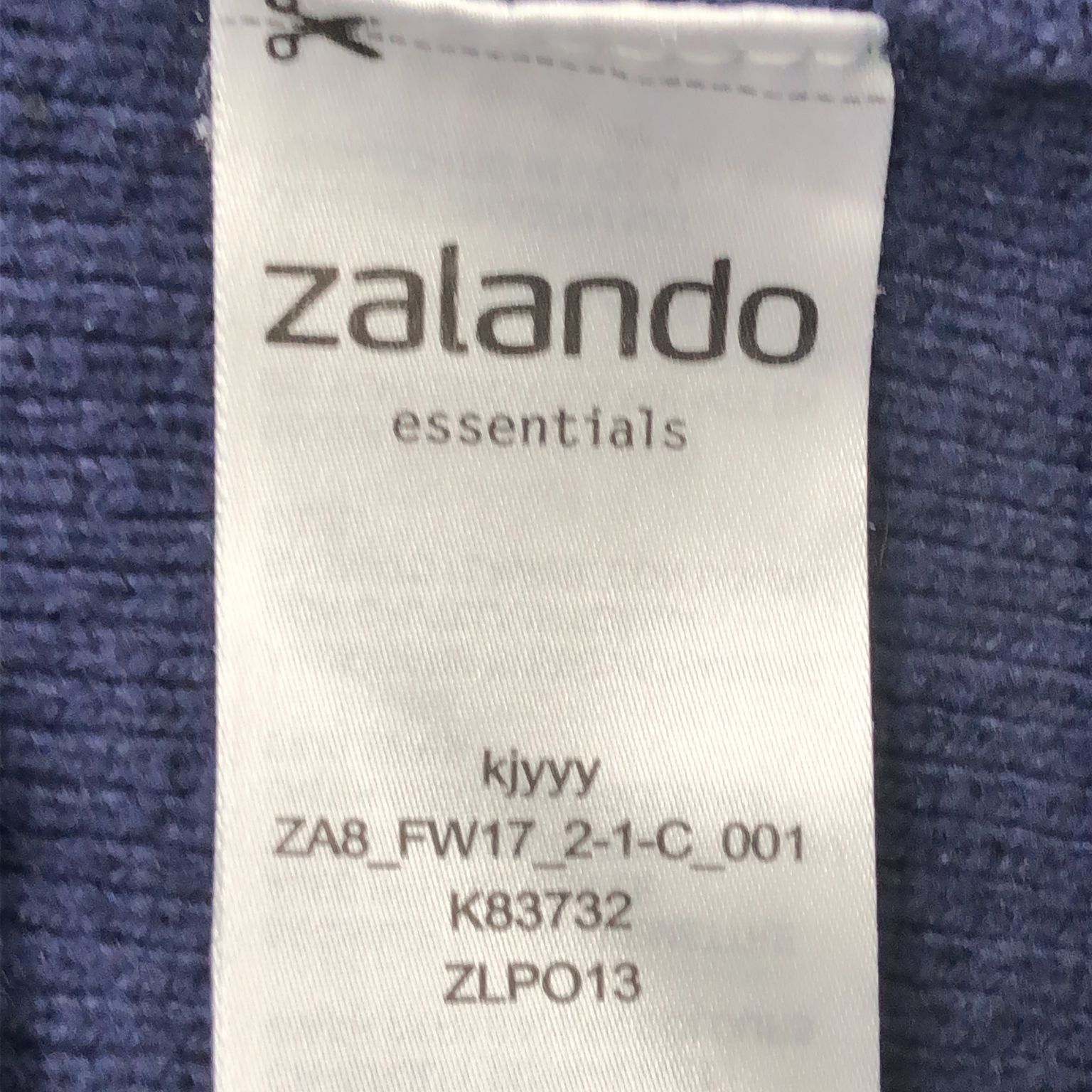 Zalando Essentials