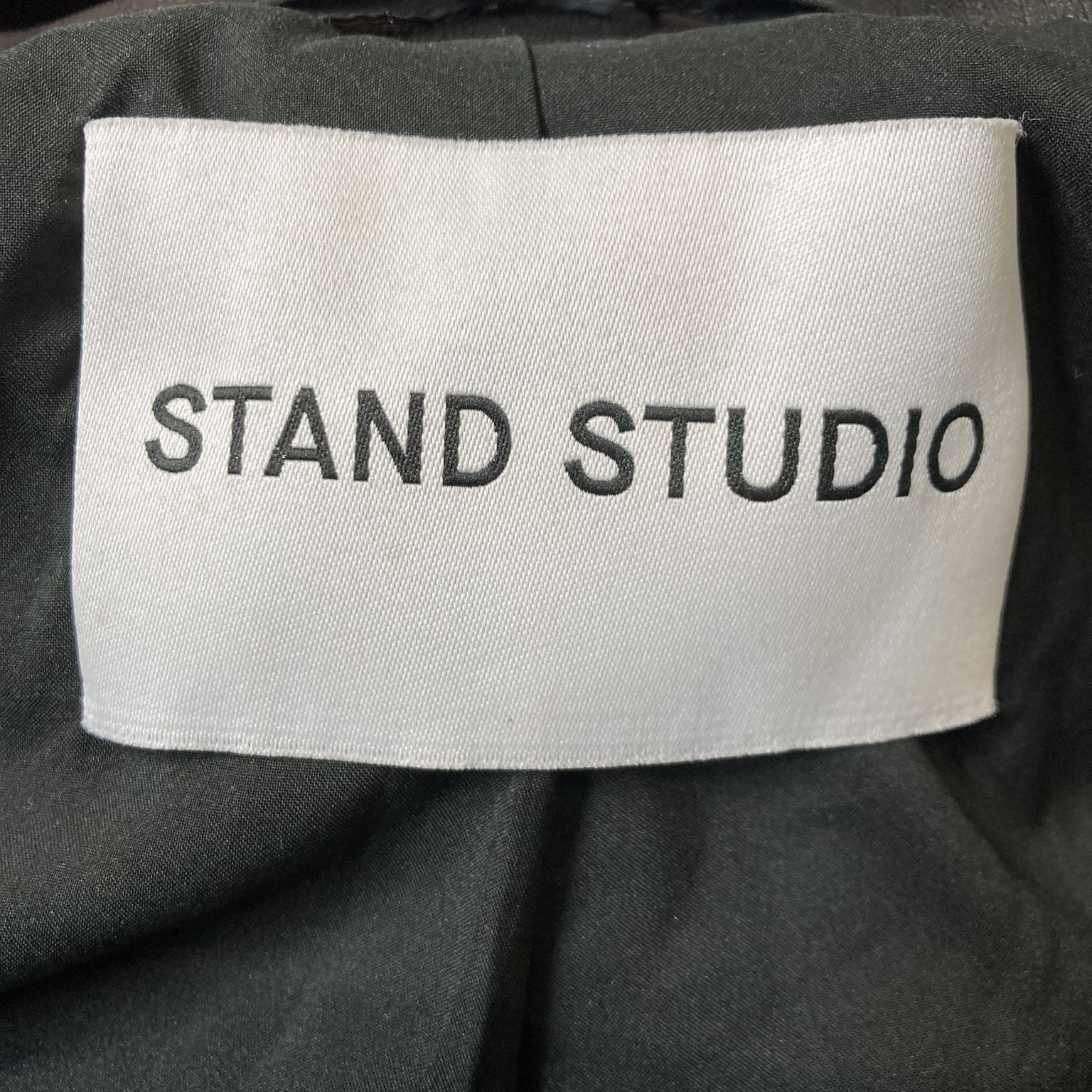 Stand Studio