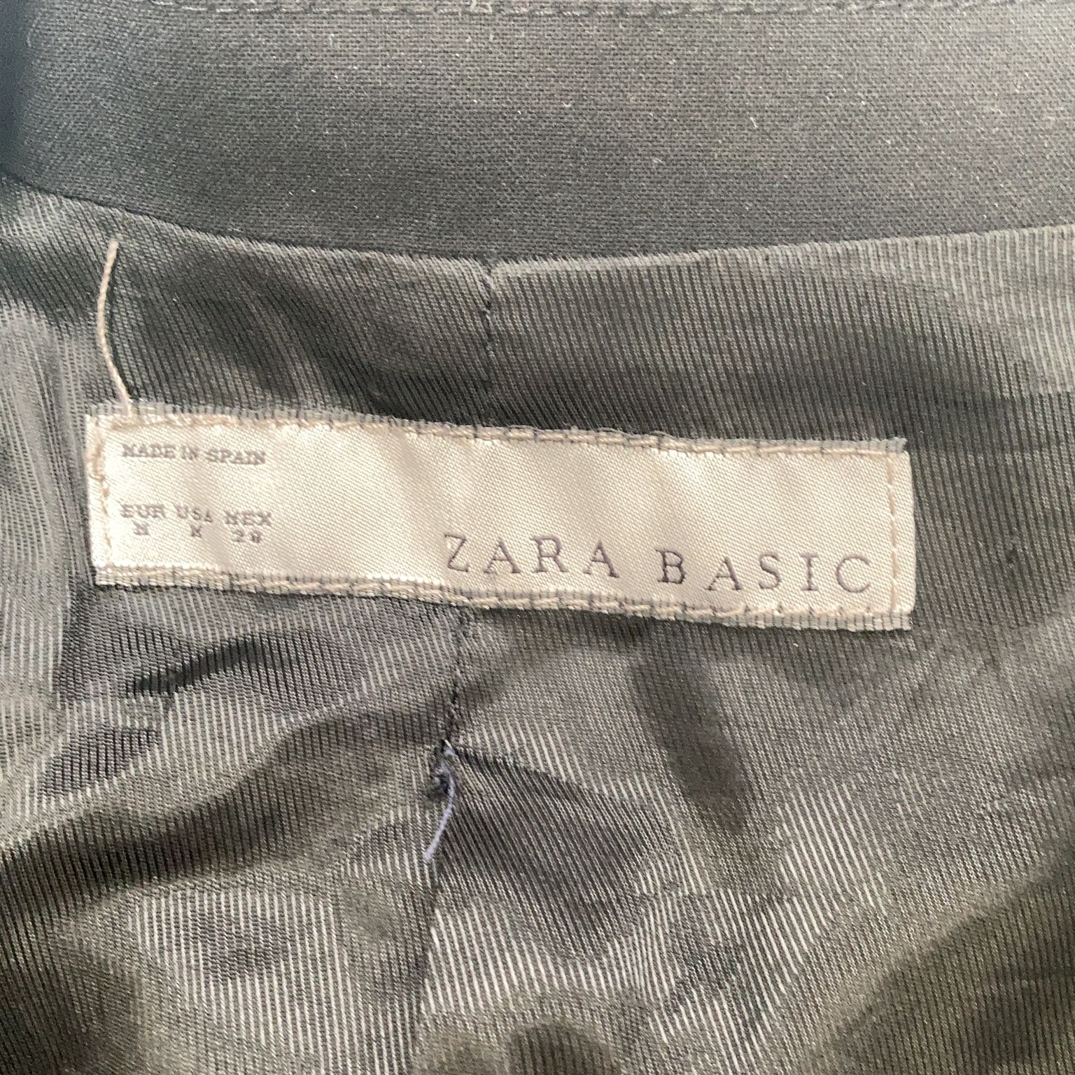 Zara Basic