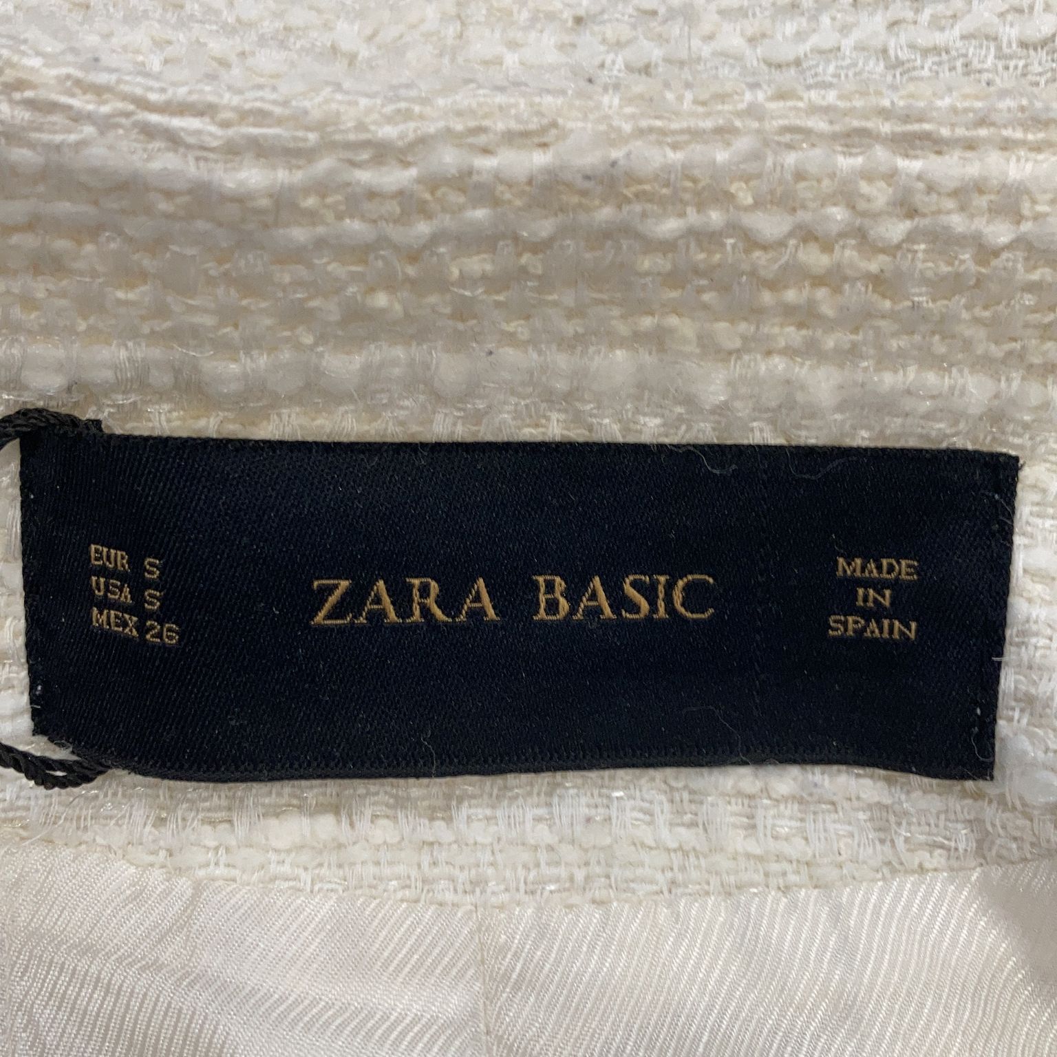 Zara Basic