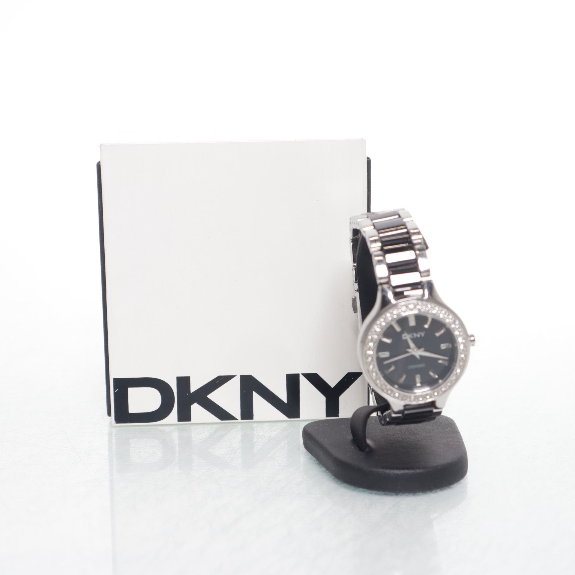 DKNY