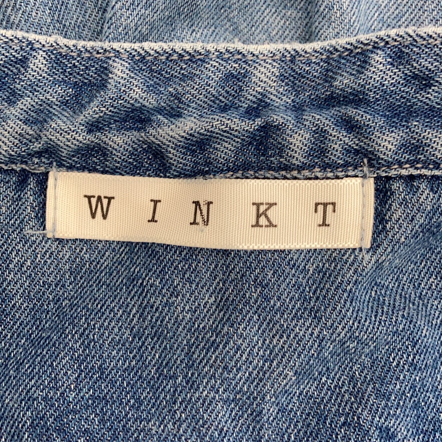 Winkt