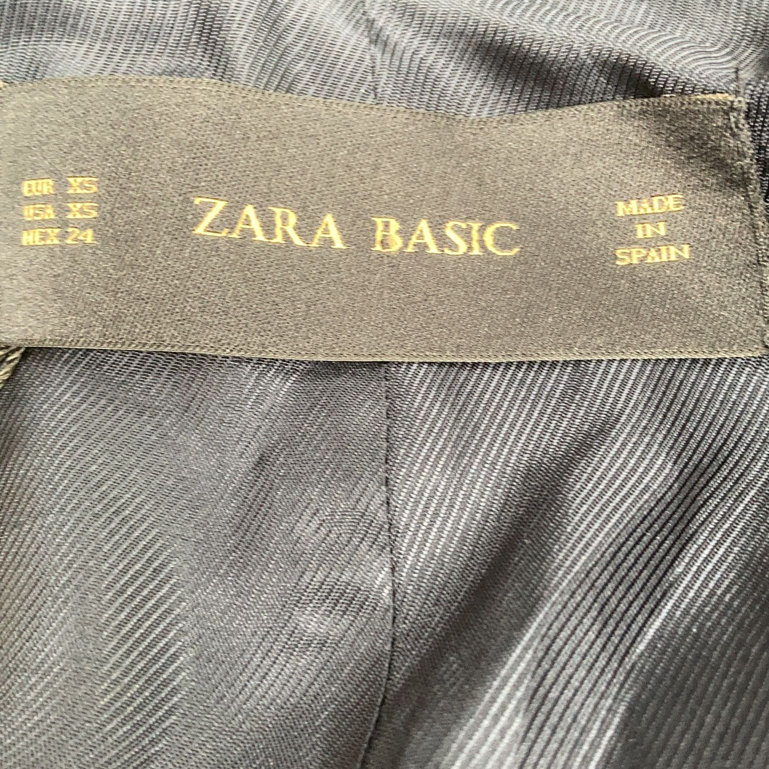 Zara Basic