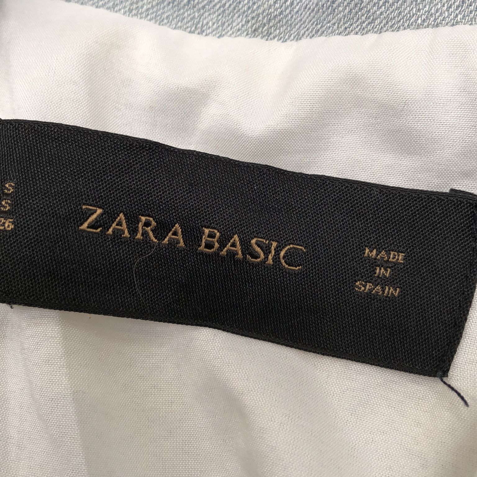 Zara Basic