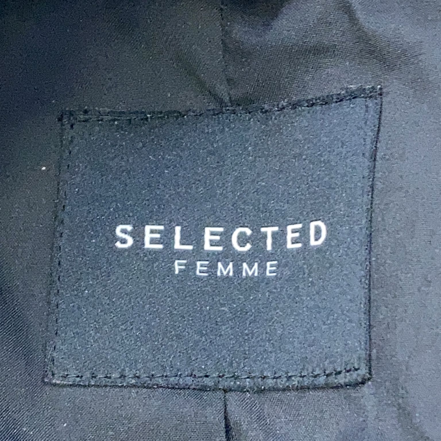 Selected Femme