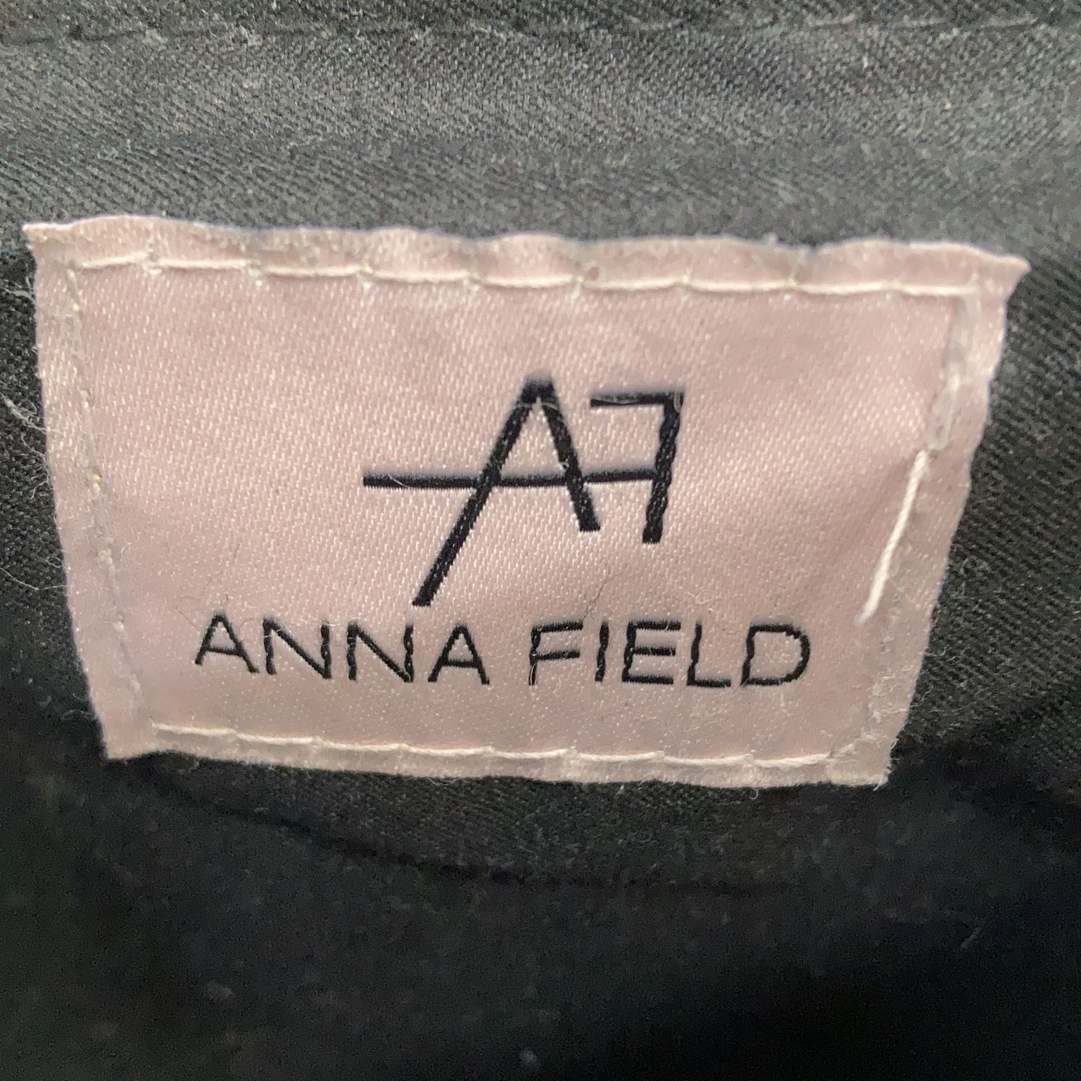 Anna Field