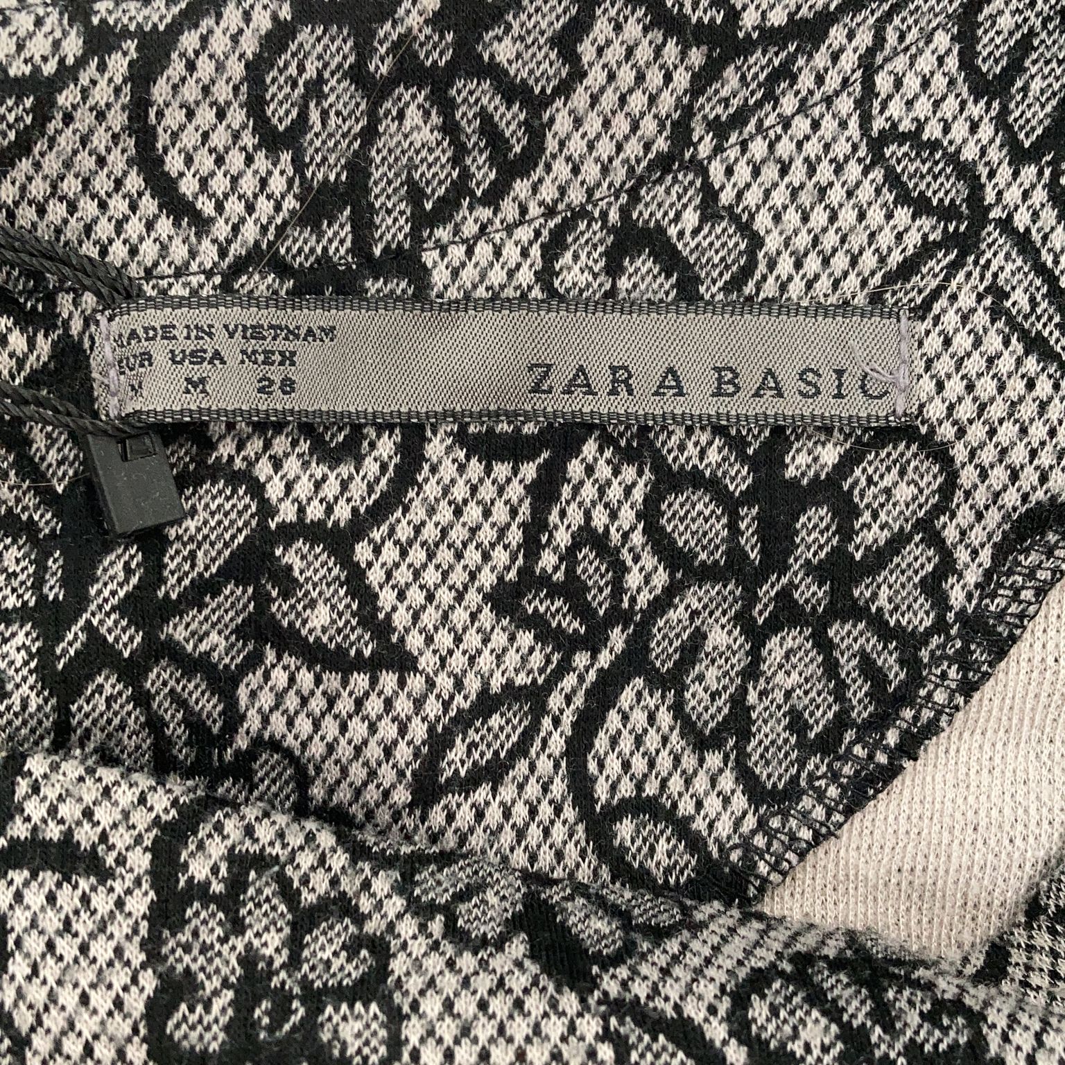 Zara Basic