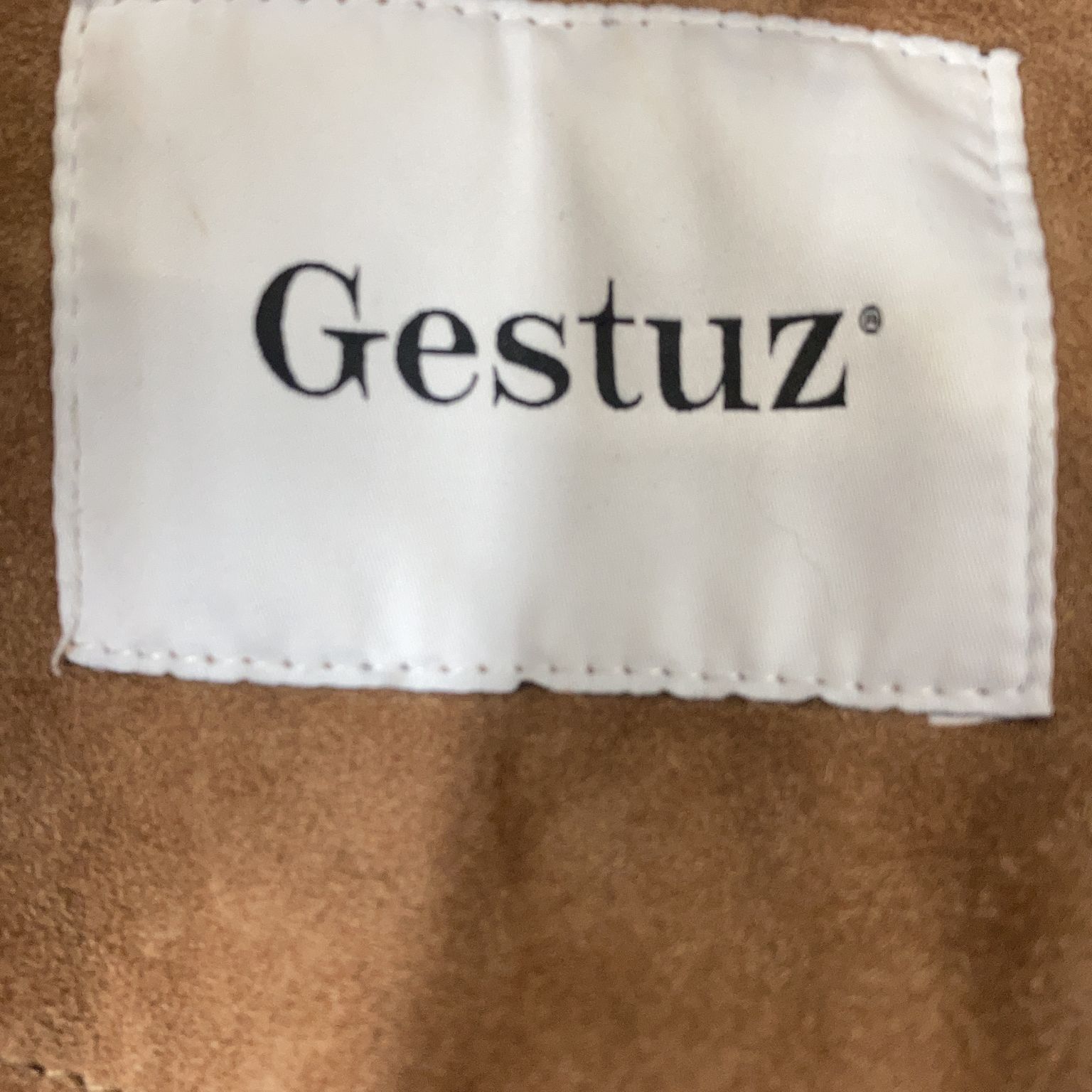 Gestuz