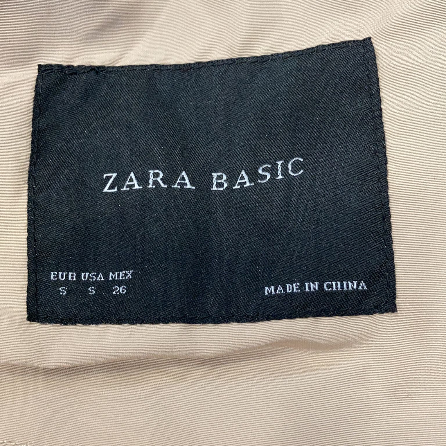 Zara Basic