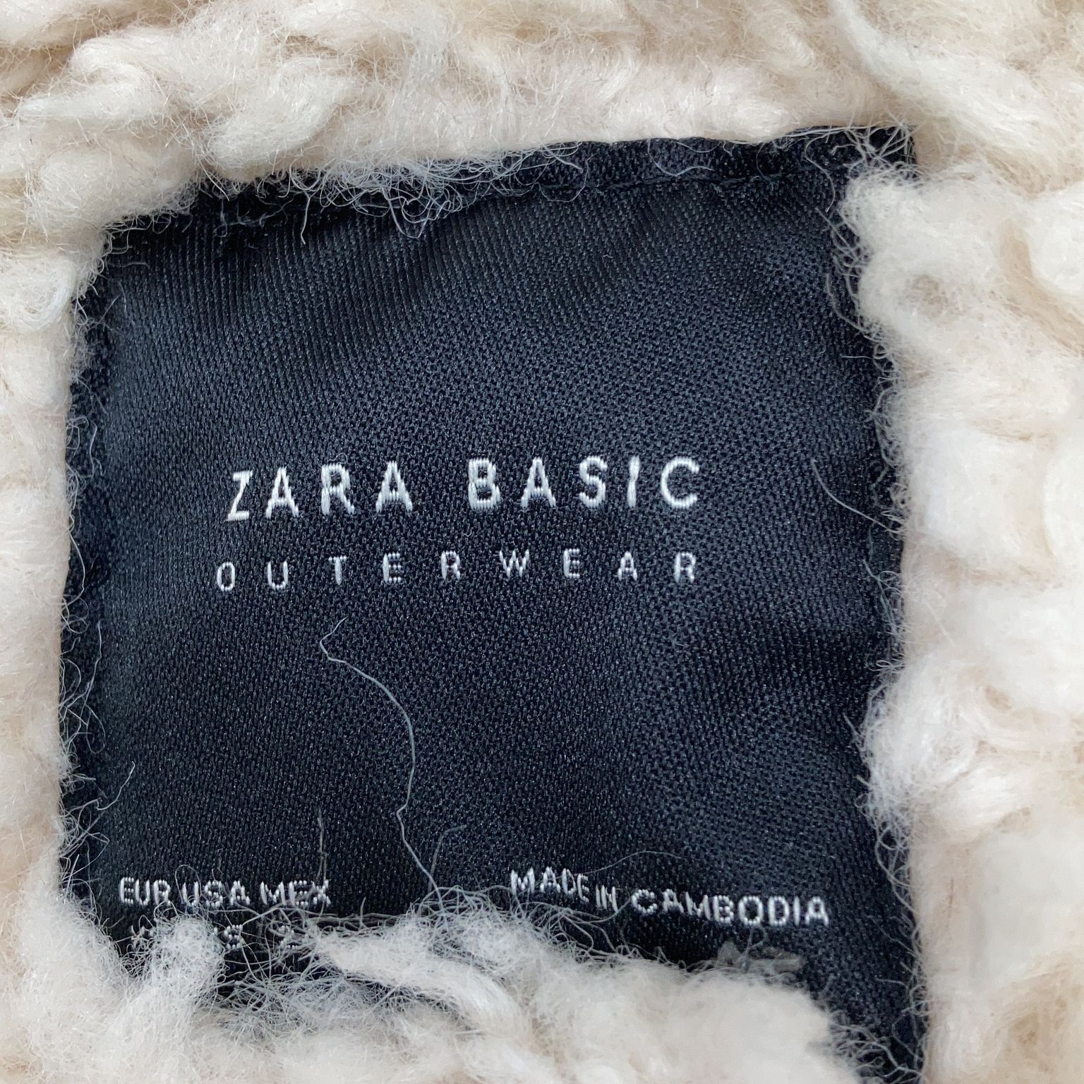 Zara Basic