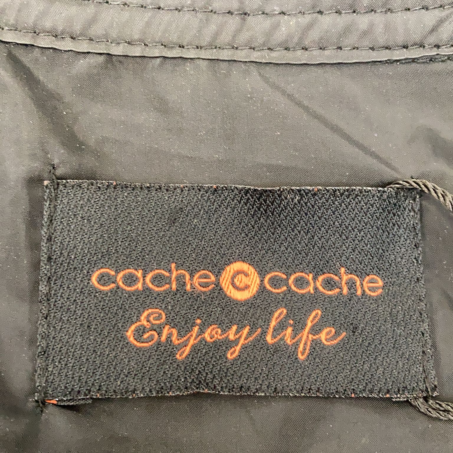 Cache Cache