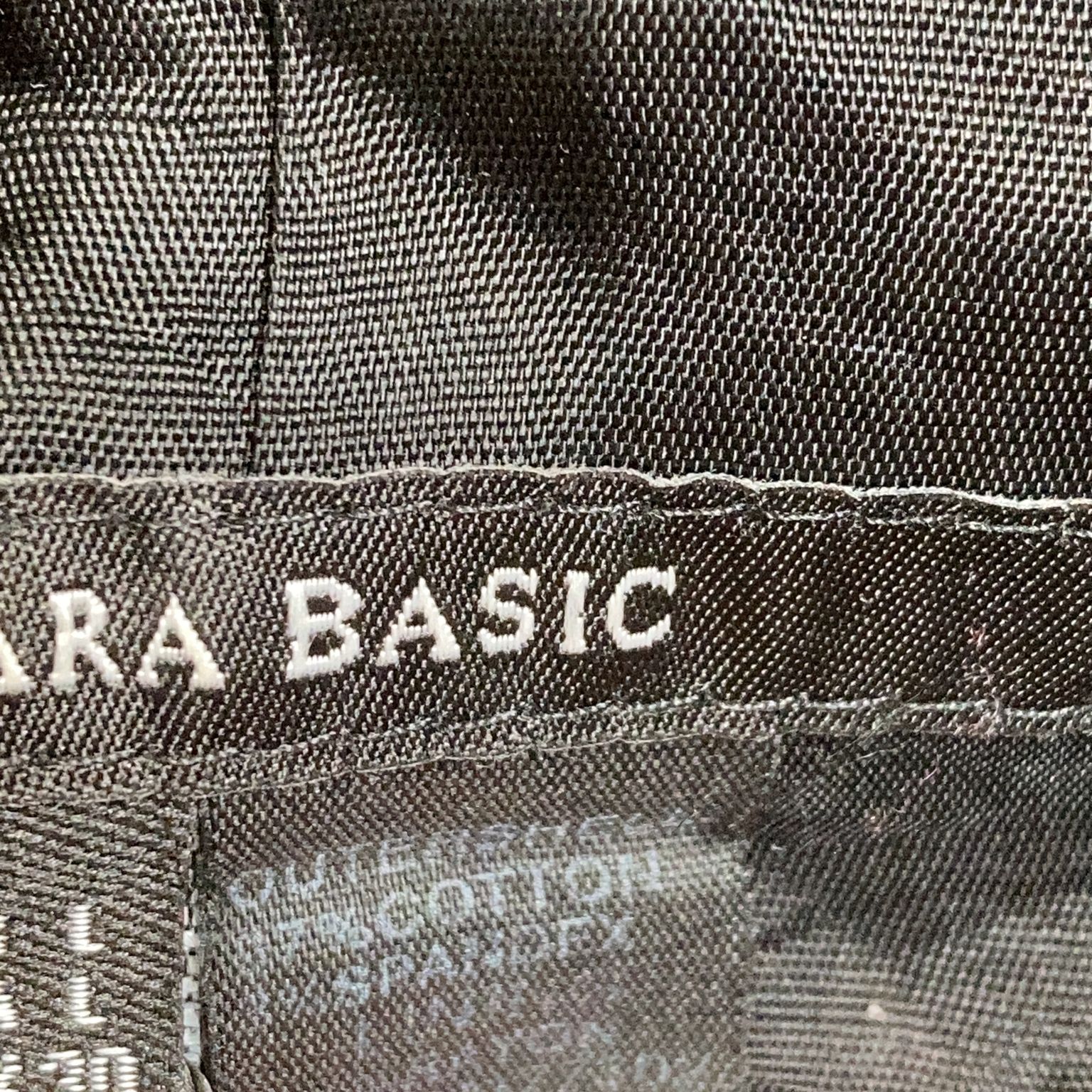 Zara Basic