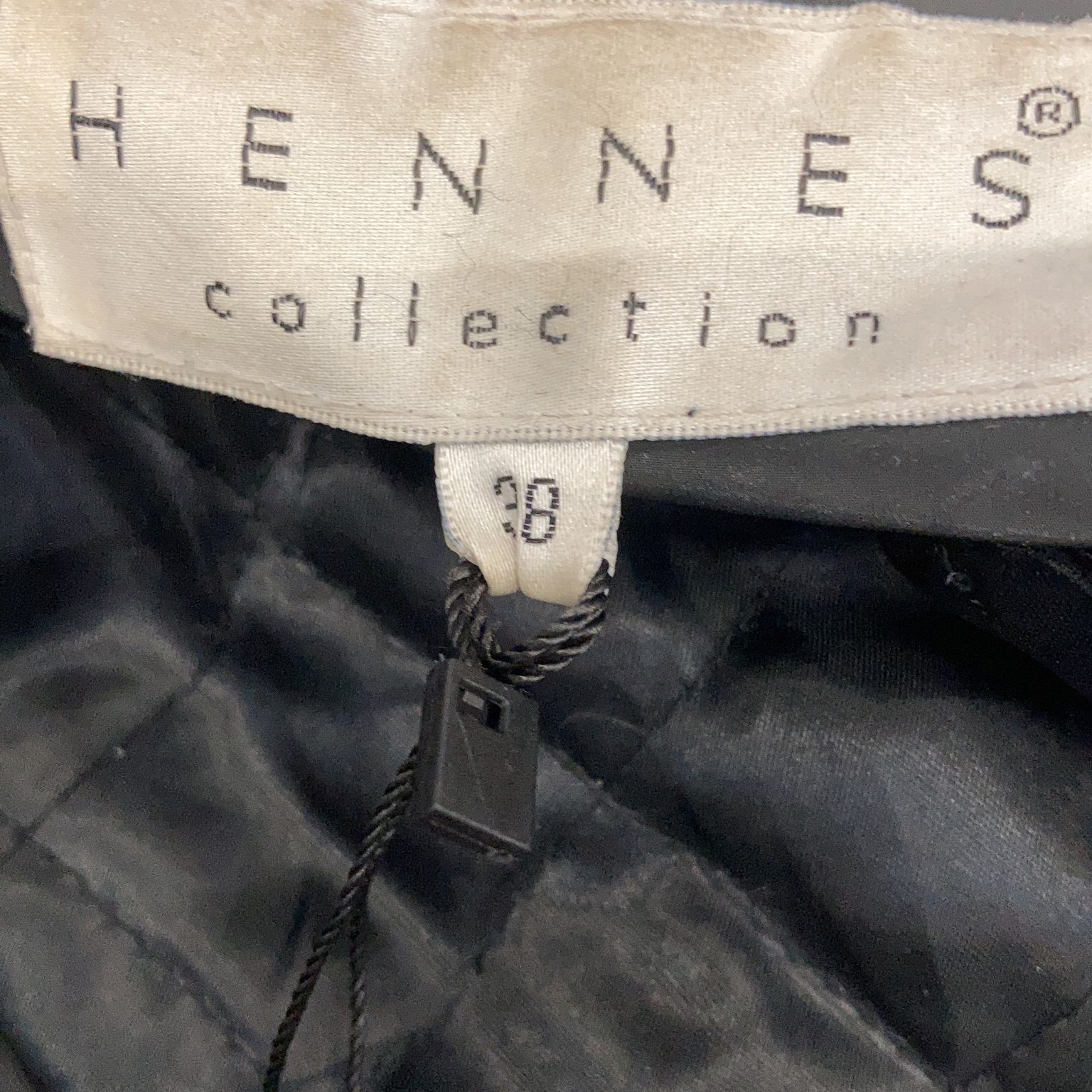 Hennes Collection