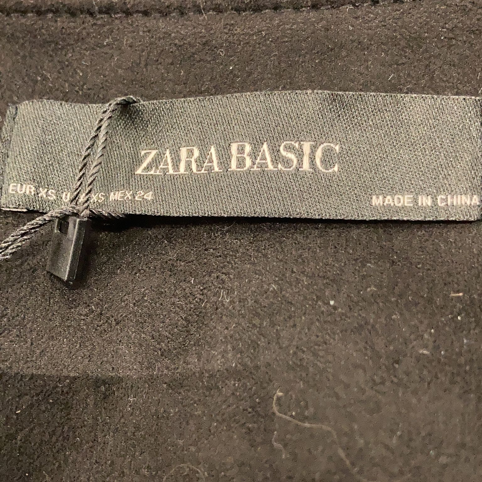 Zara Basic