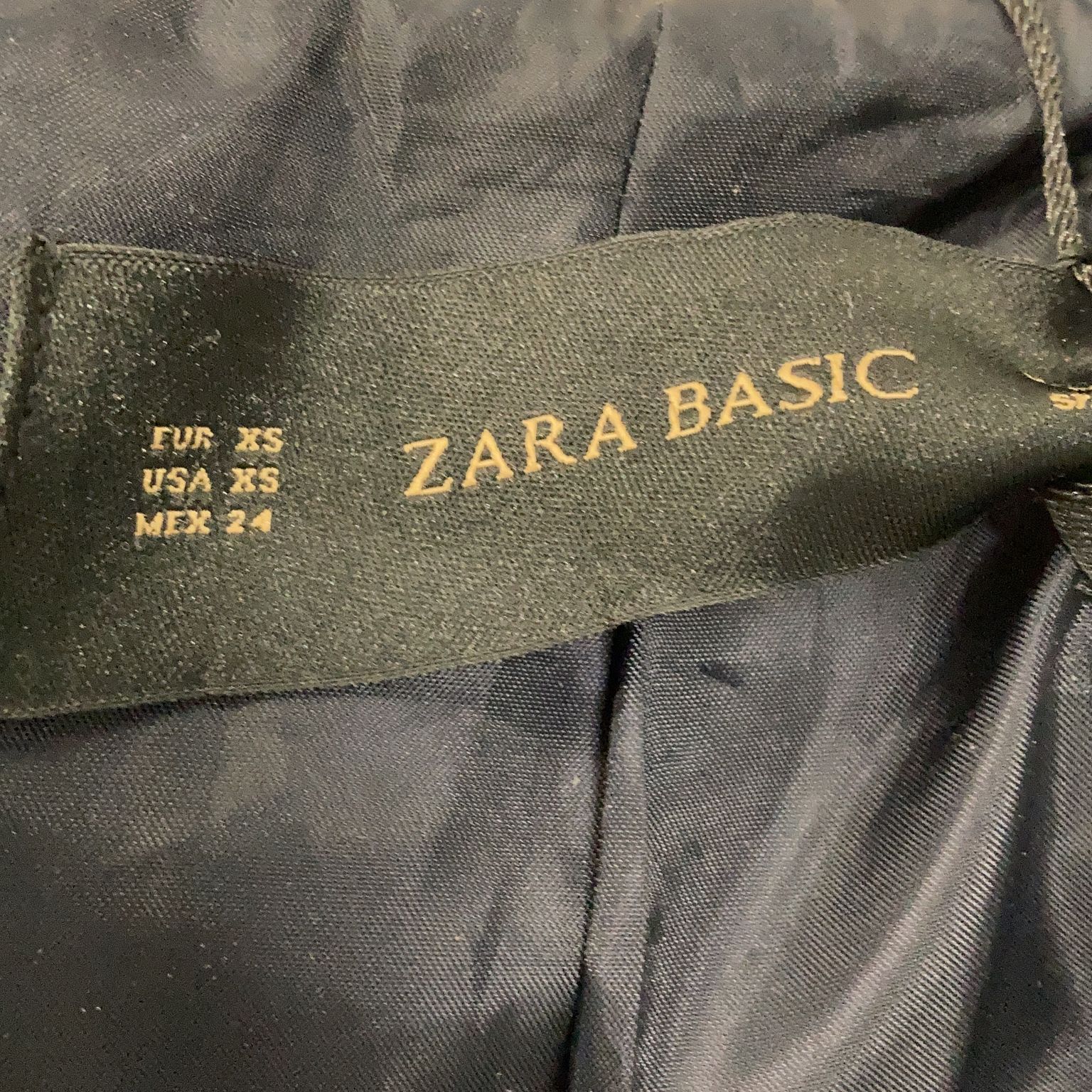 Zara Basic