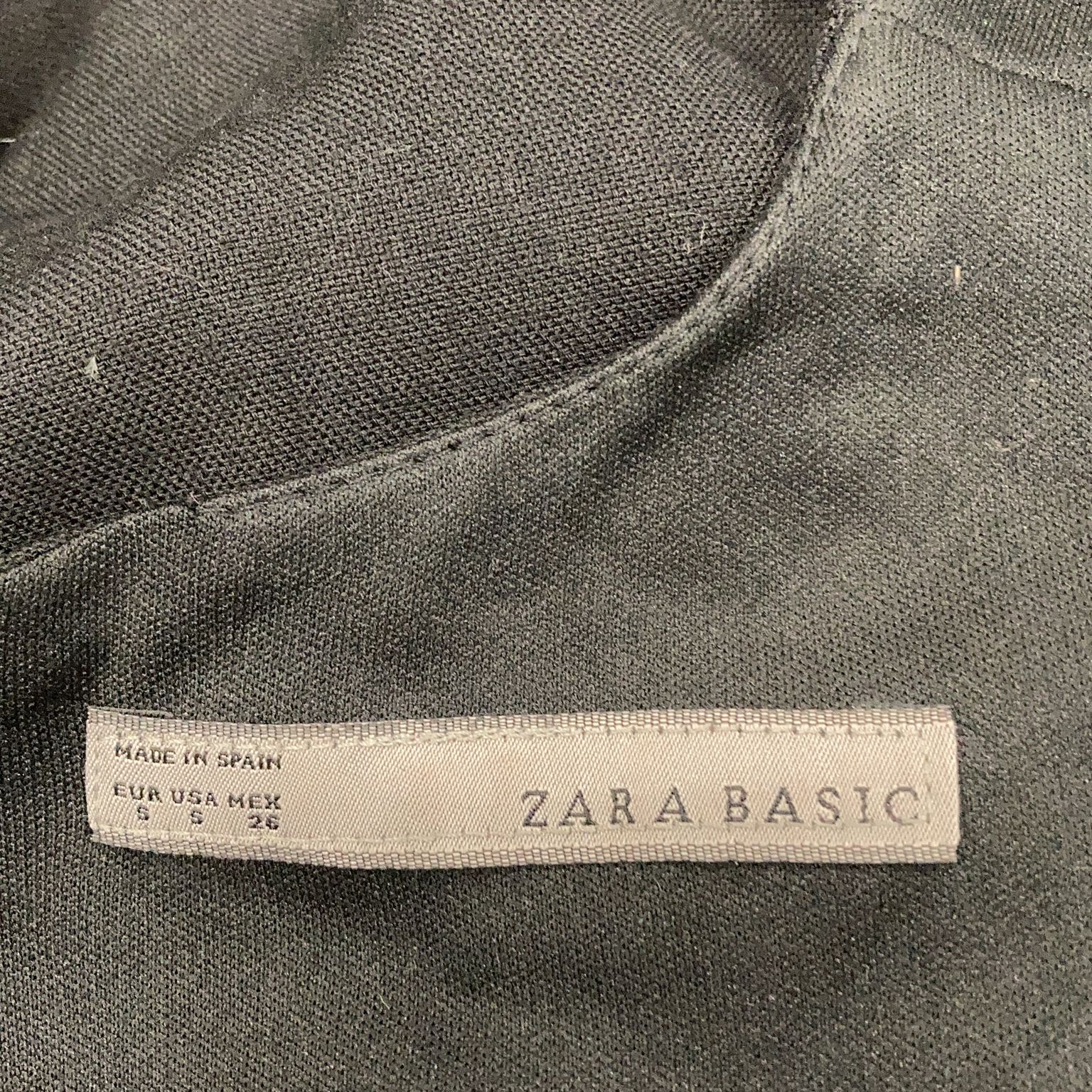 Zara Basic