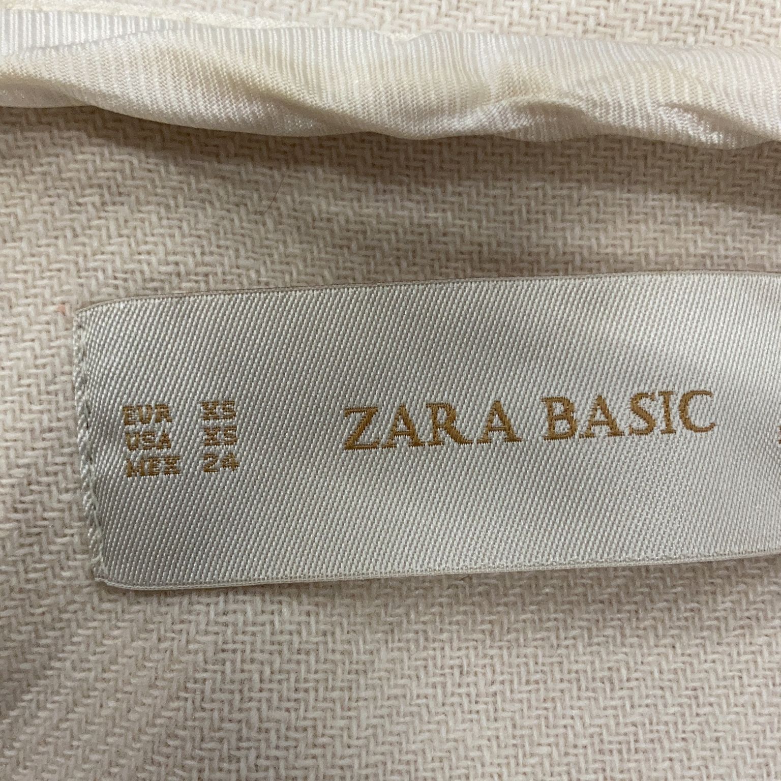 Zara Basic