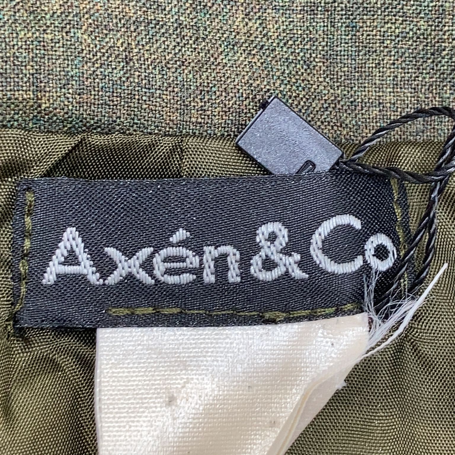 Axén  Co