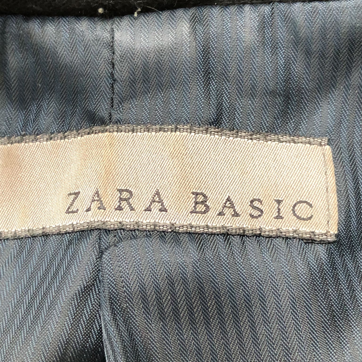 Zara Basic