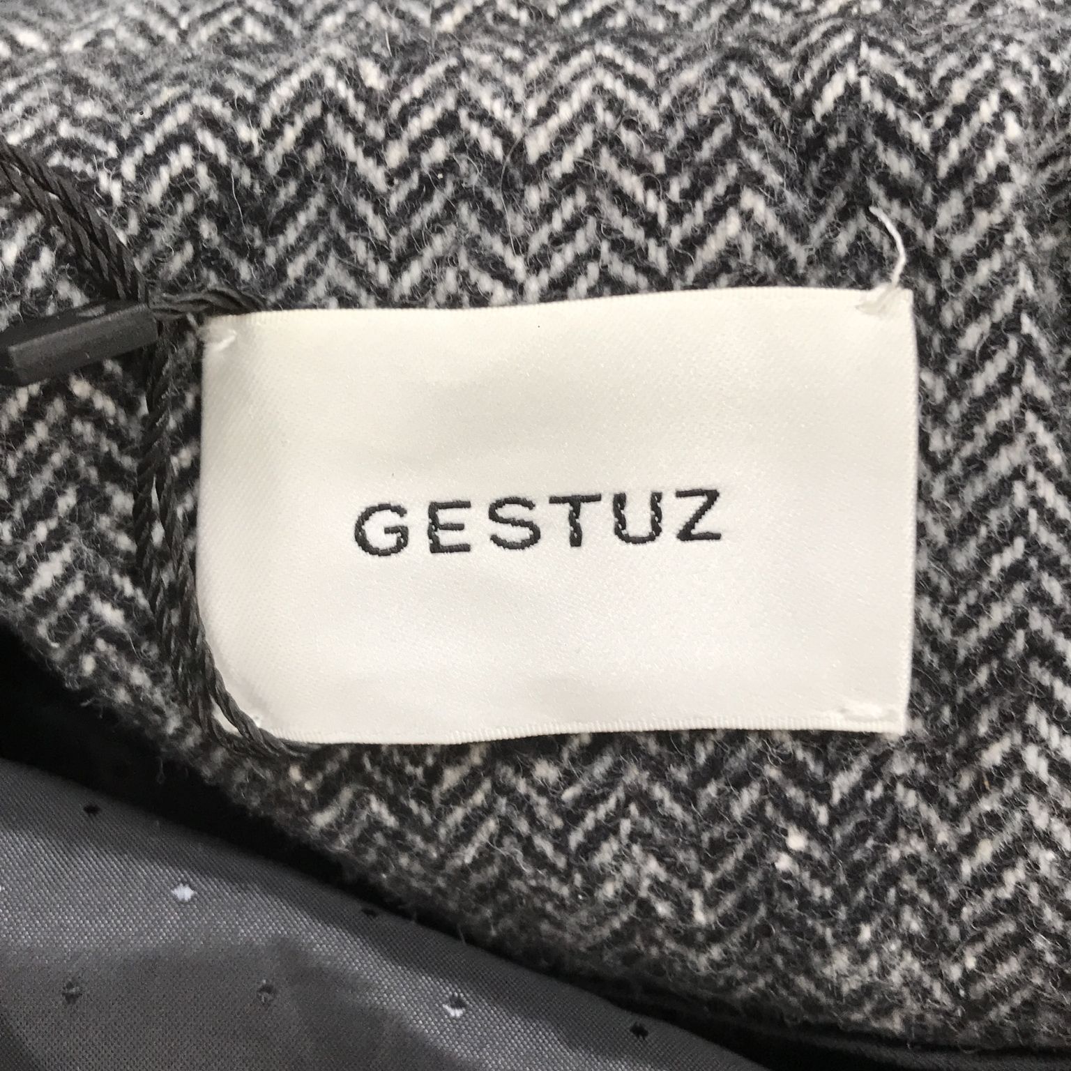 Gestuz