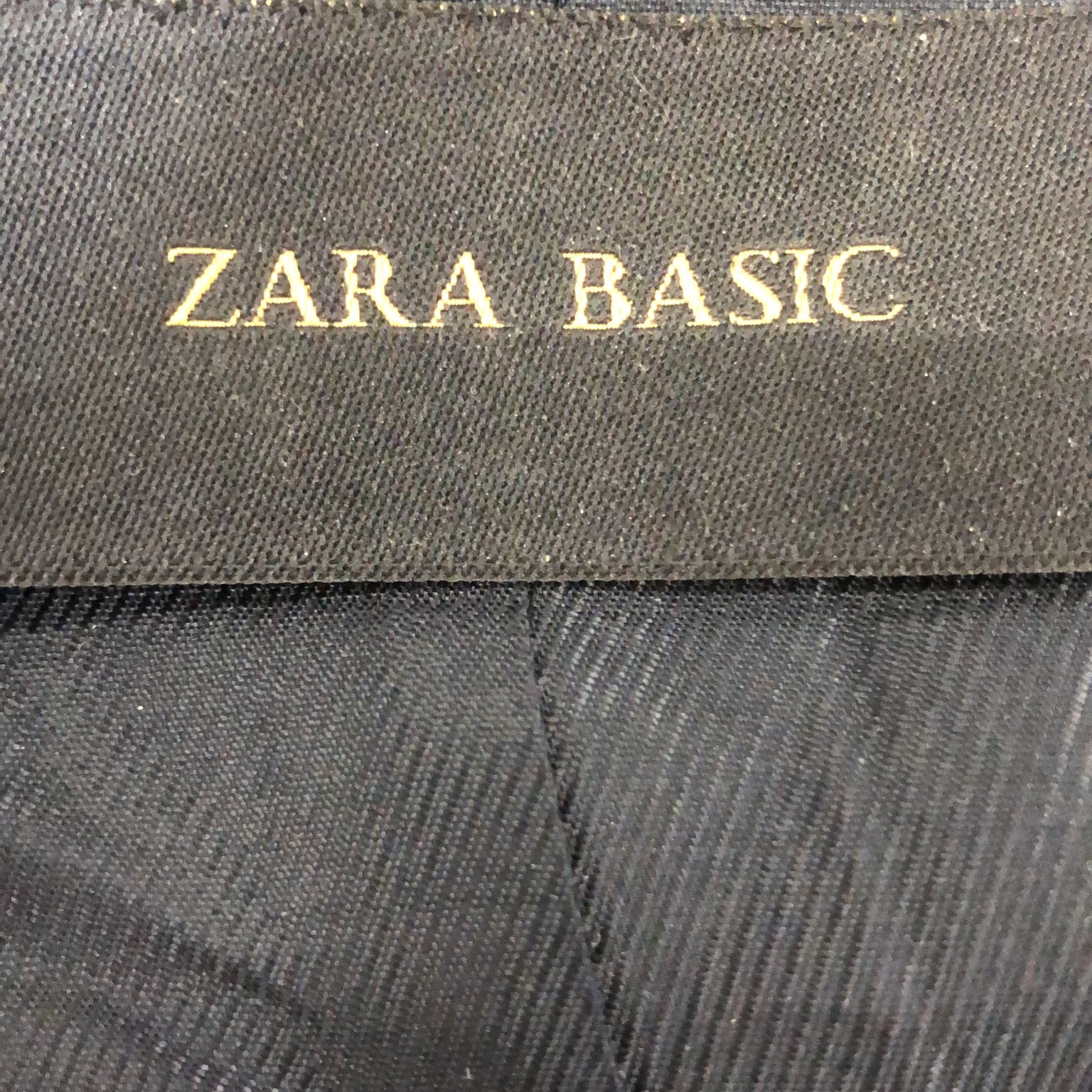 Zara Basic