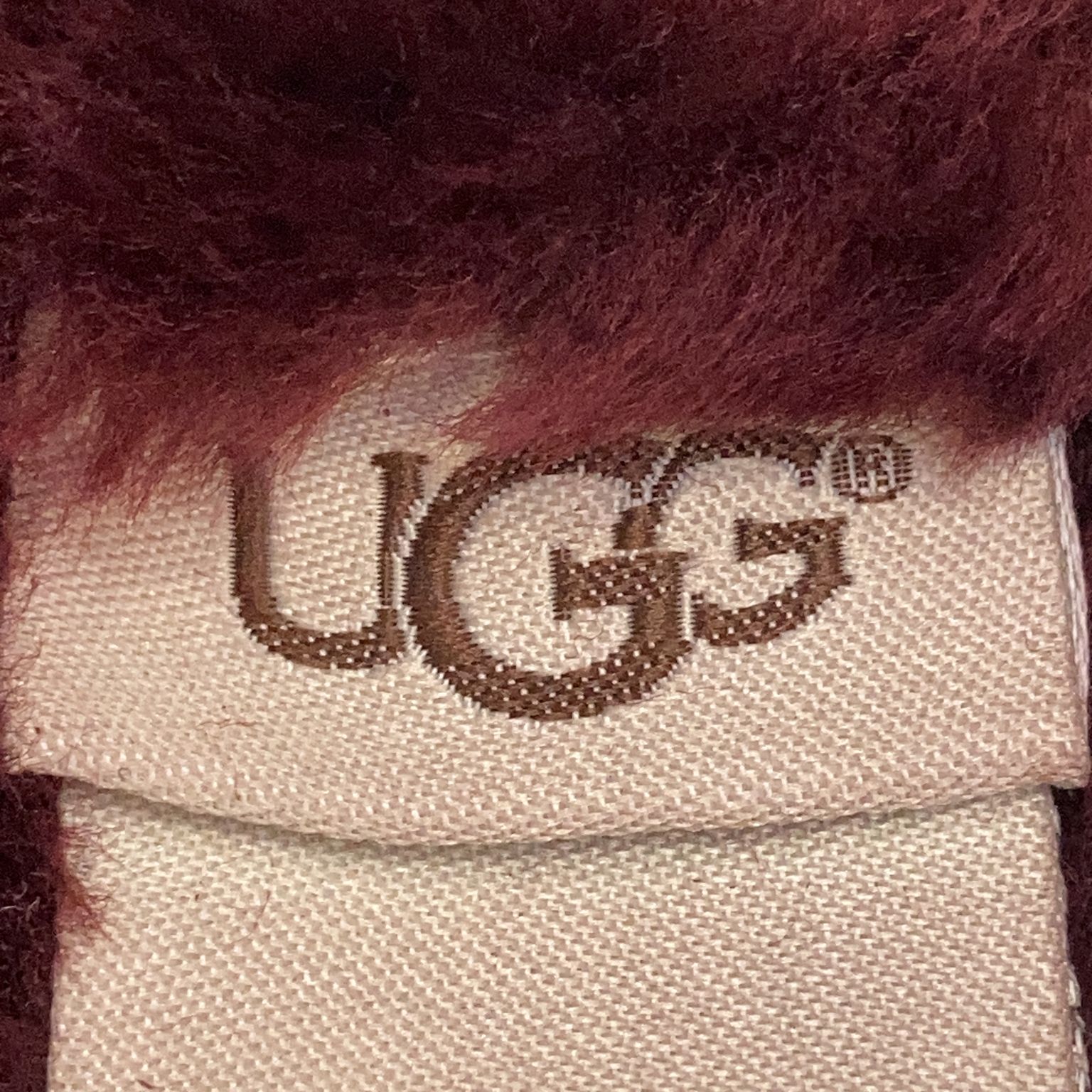 UGG