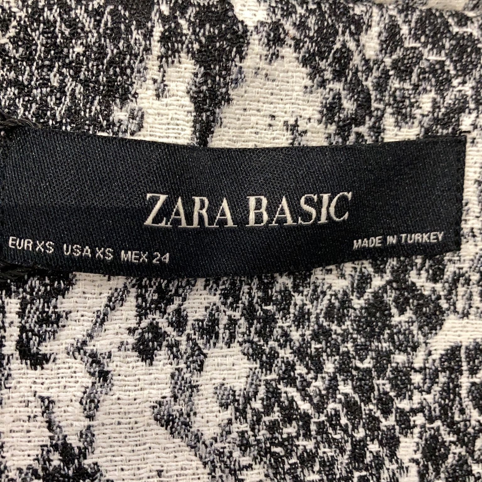 Zara Basic