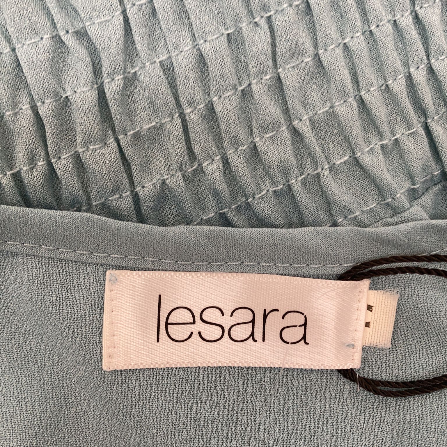 Lesara