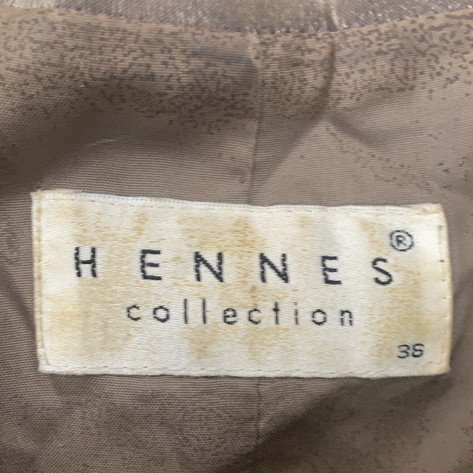 Hennes Collection