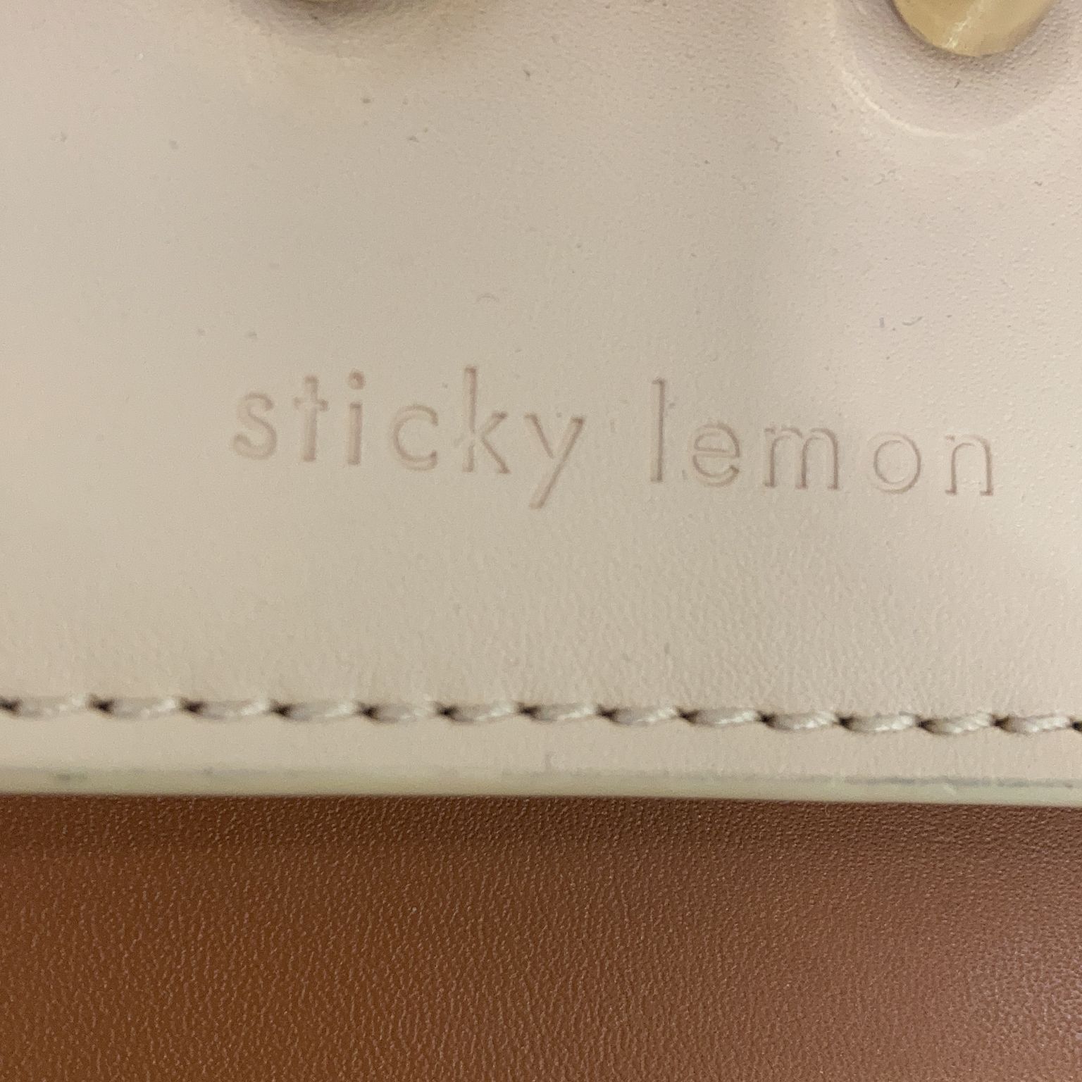 Sticky Lemon